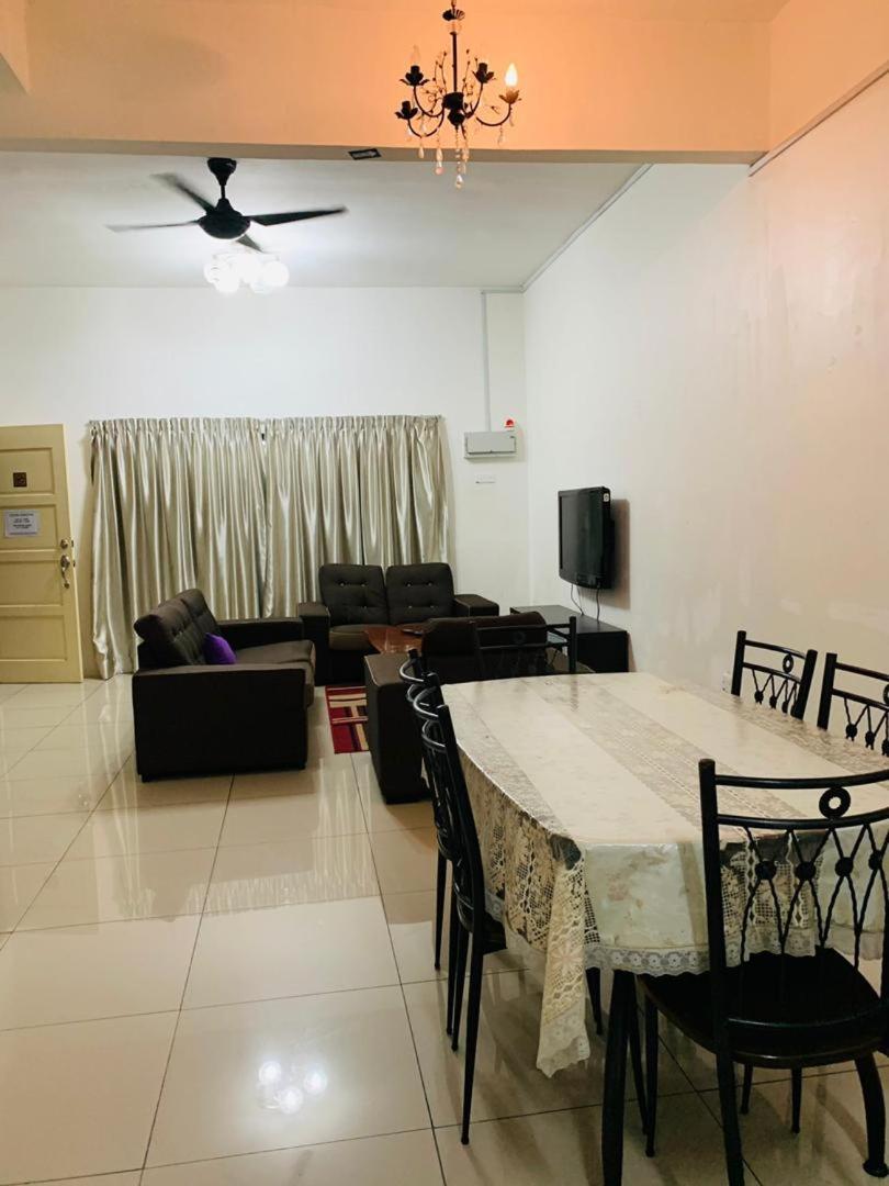 Zahara Homestay