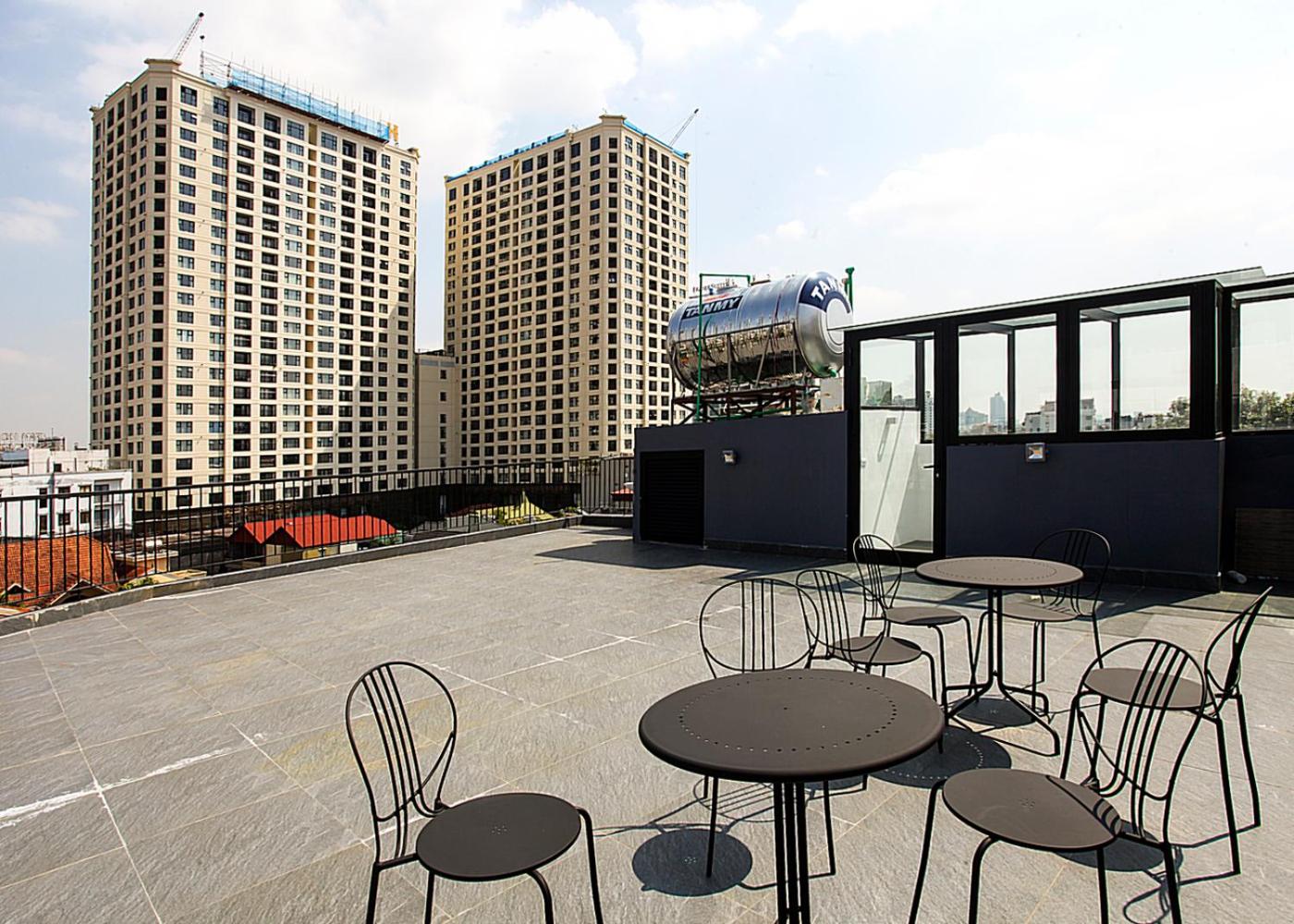 Hanoi Home 3 - Luxury Apartment in Tay Ho street