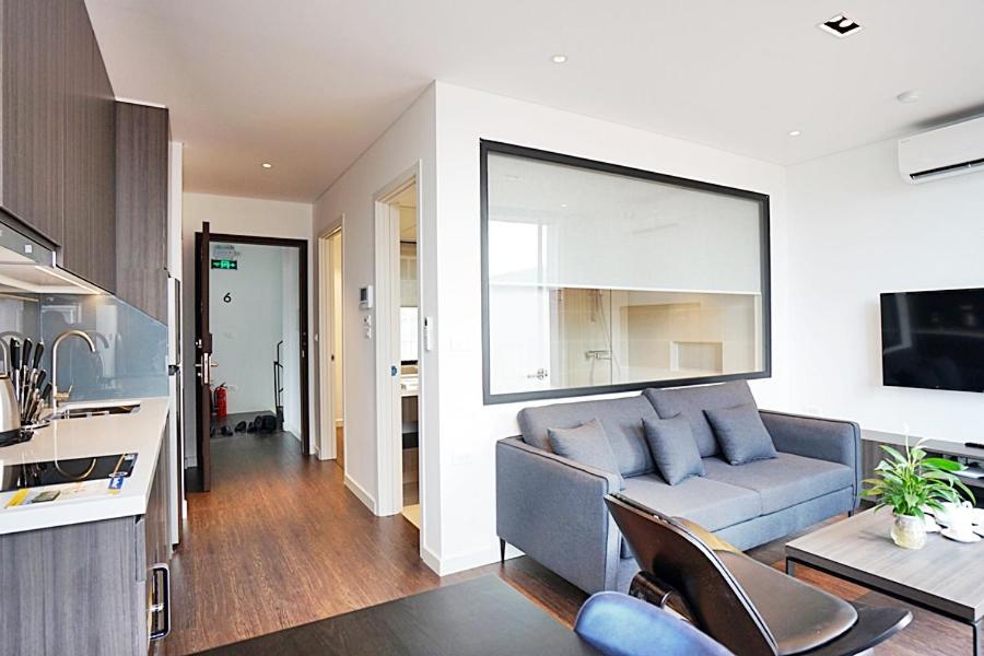 Hanoi Home 3 - Luxury Apartment in Tay Ho street