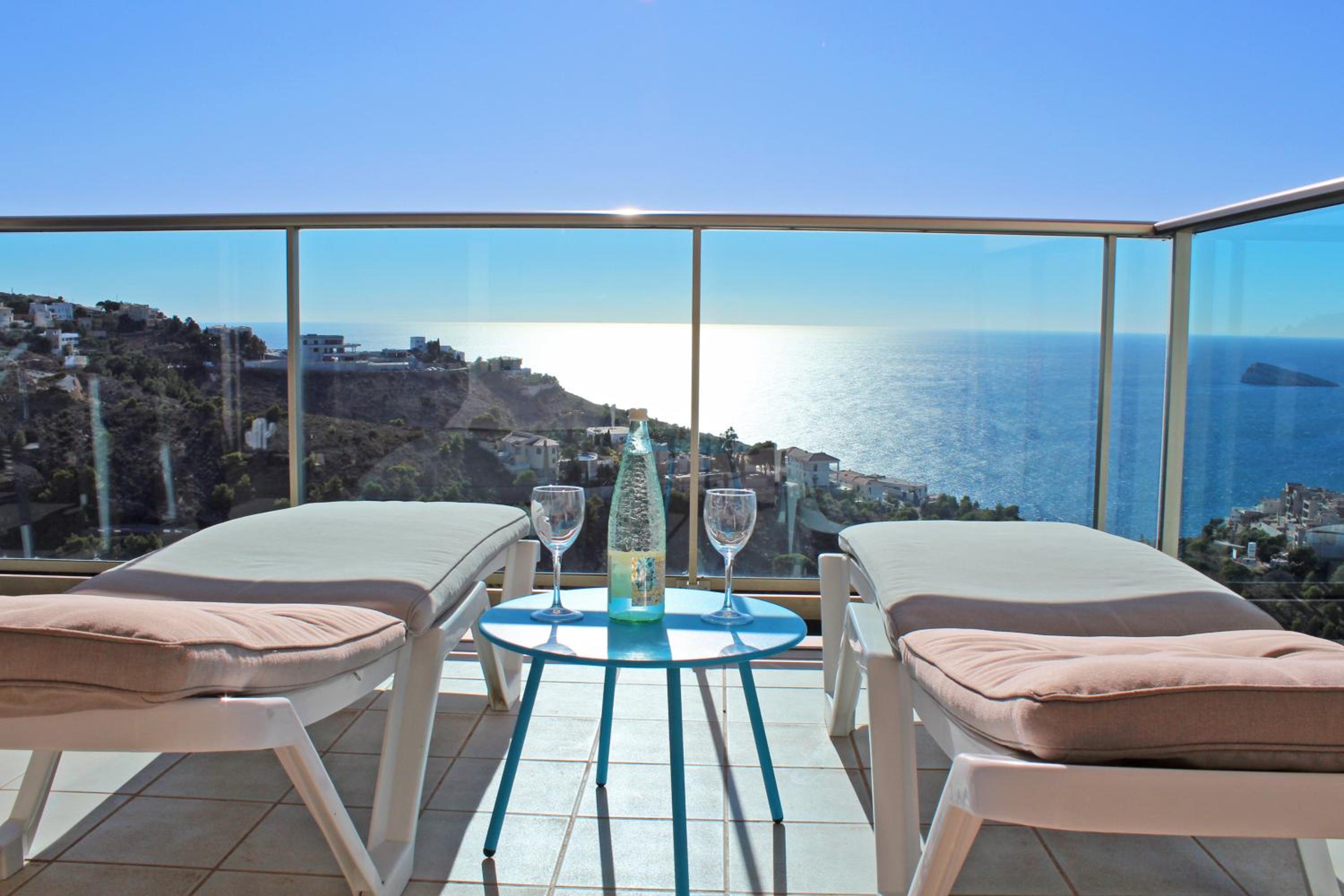 Benidorm High rise apartments - Sea Views - Torre Lugano photo 5