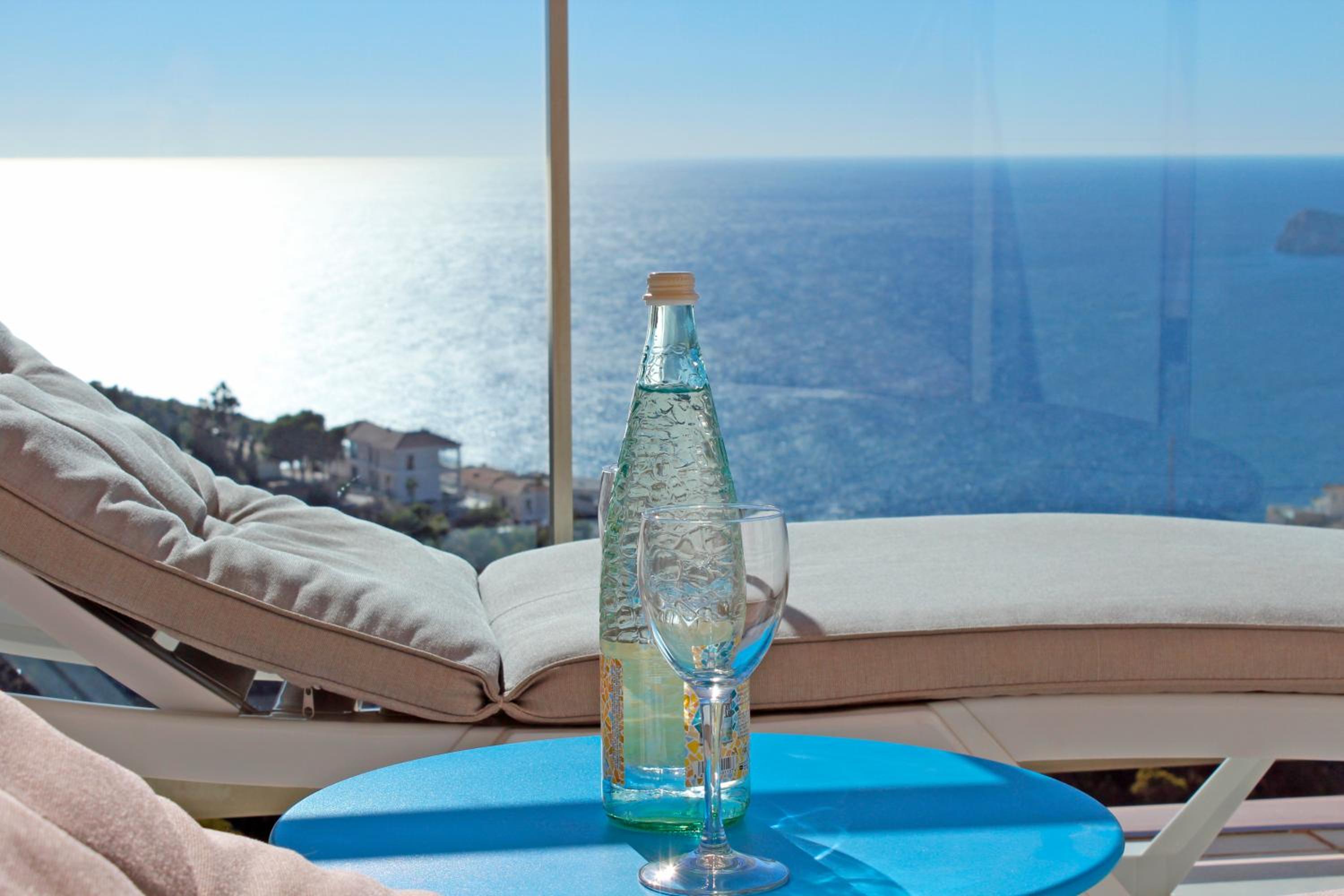 Benidorm High rise apartments - Sea Views - Torre Lugano photo 4
