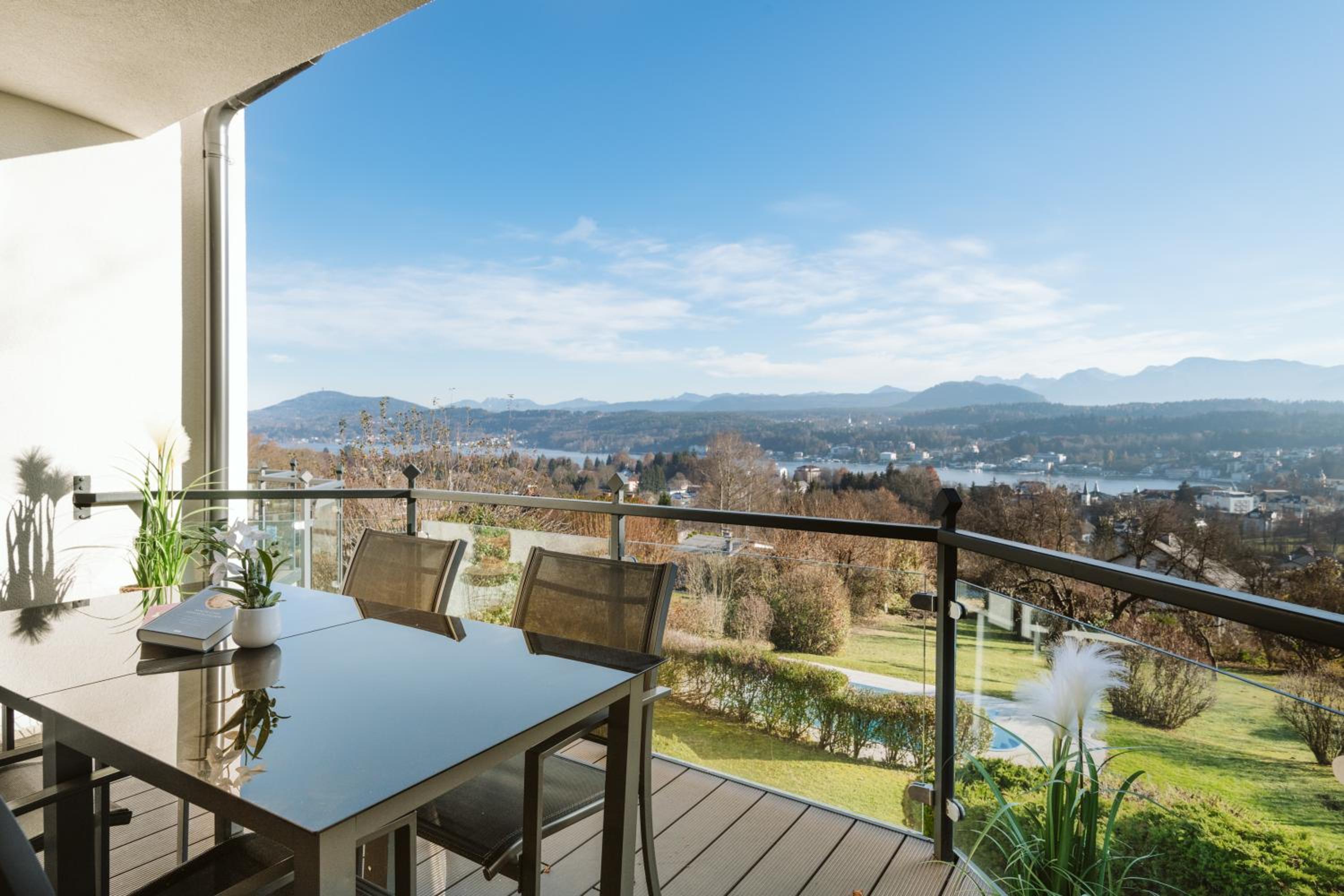 Haus Aussicht - Ferienwohnungen Velden view 2