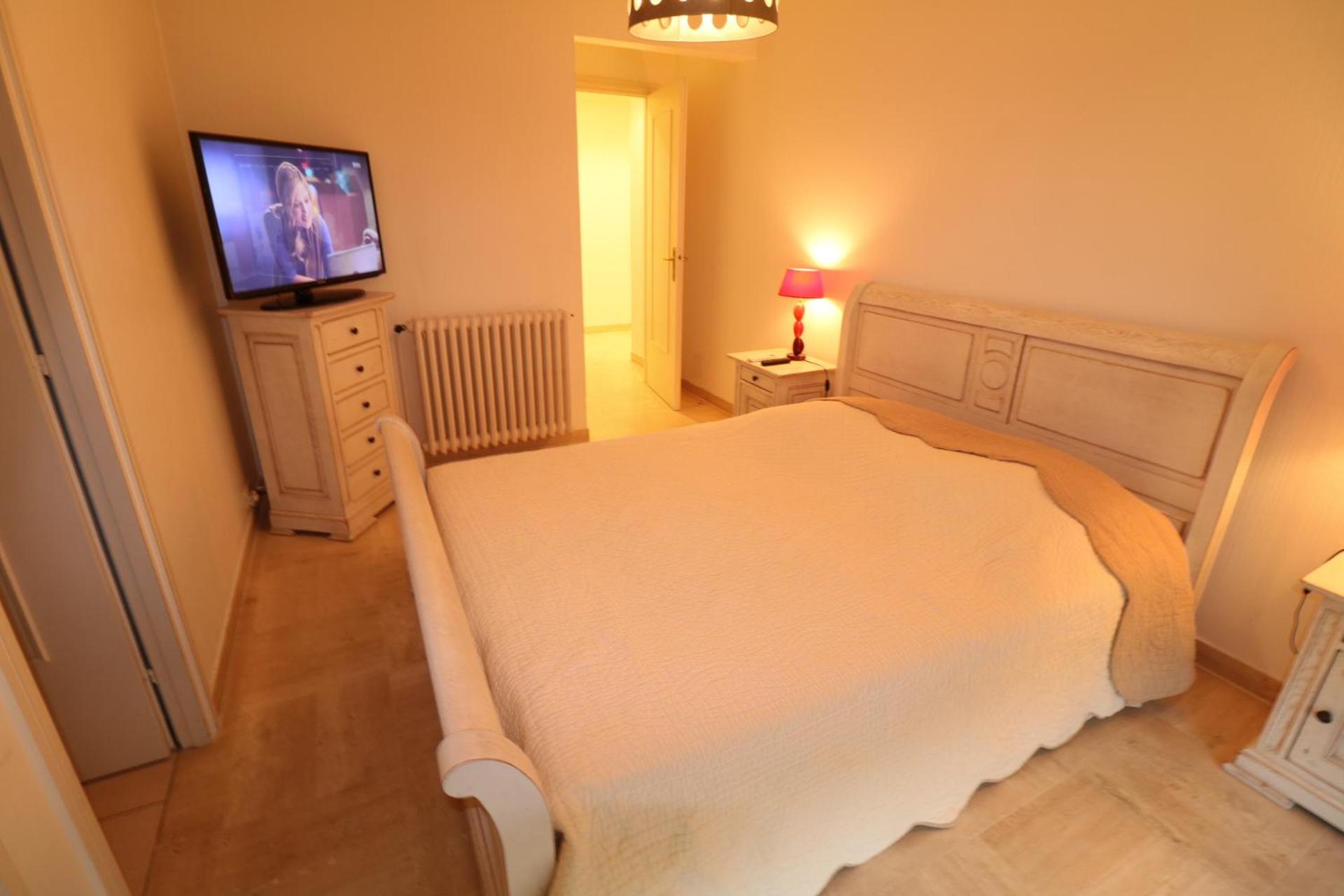 2 bedroom & studio Palais Royal 2 mins from Croisette and Carlton photo 4