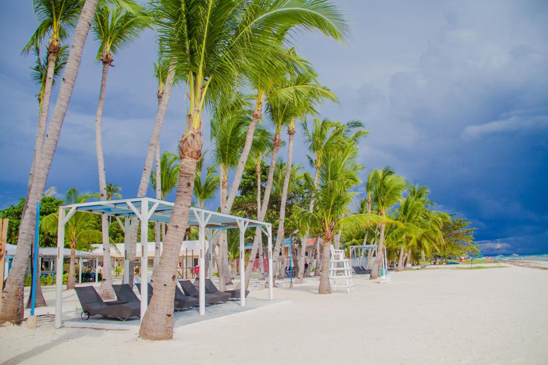 La Playa Estrella Beach Resort view 2