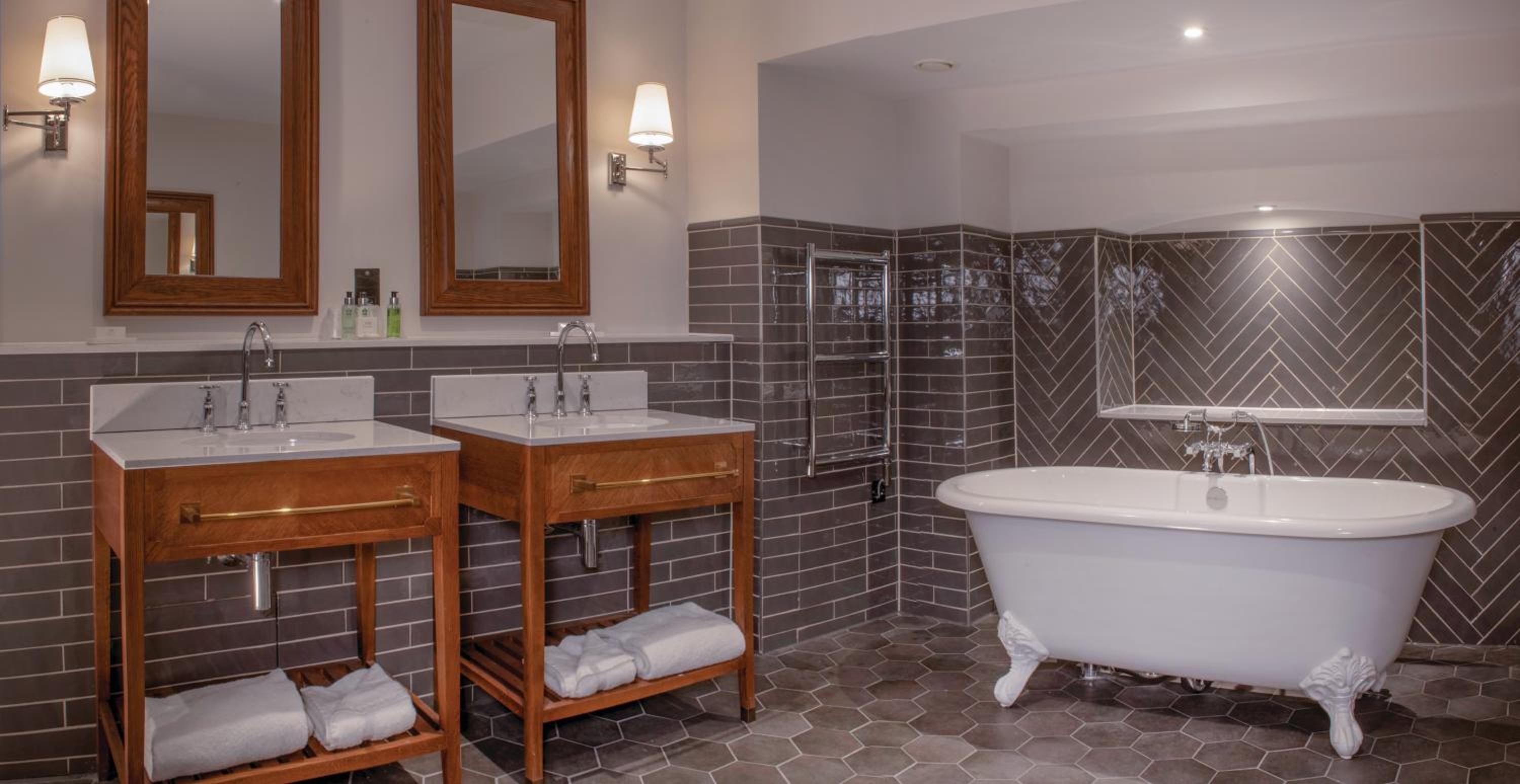 Windsor Vacations - De Vere Beaumont Estate - Property Image 9