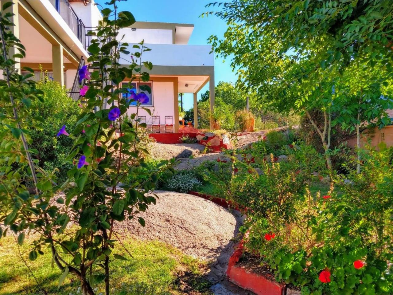 Hotel Mi lugar - Image 1