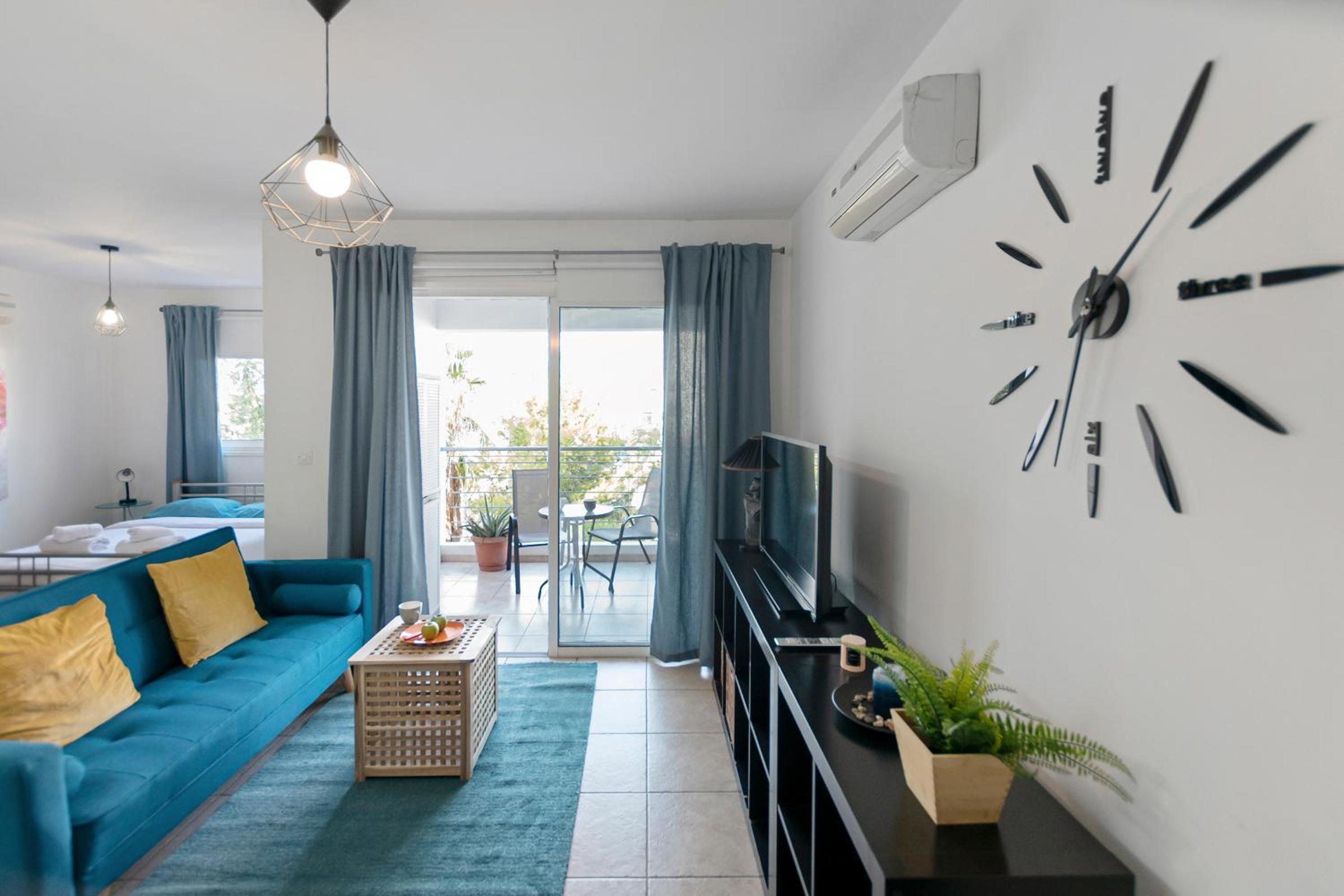 Glabur Stays - The Cozy Atelier - Nicosia City, Free Parking & Wifi, Welcomes You!!! view 2