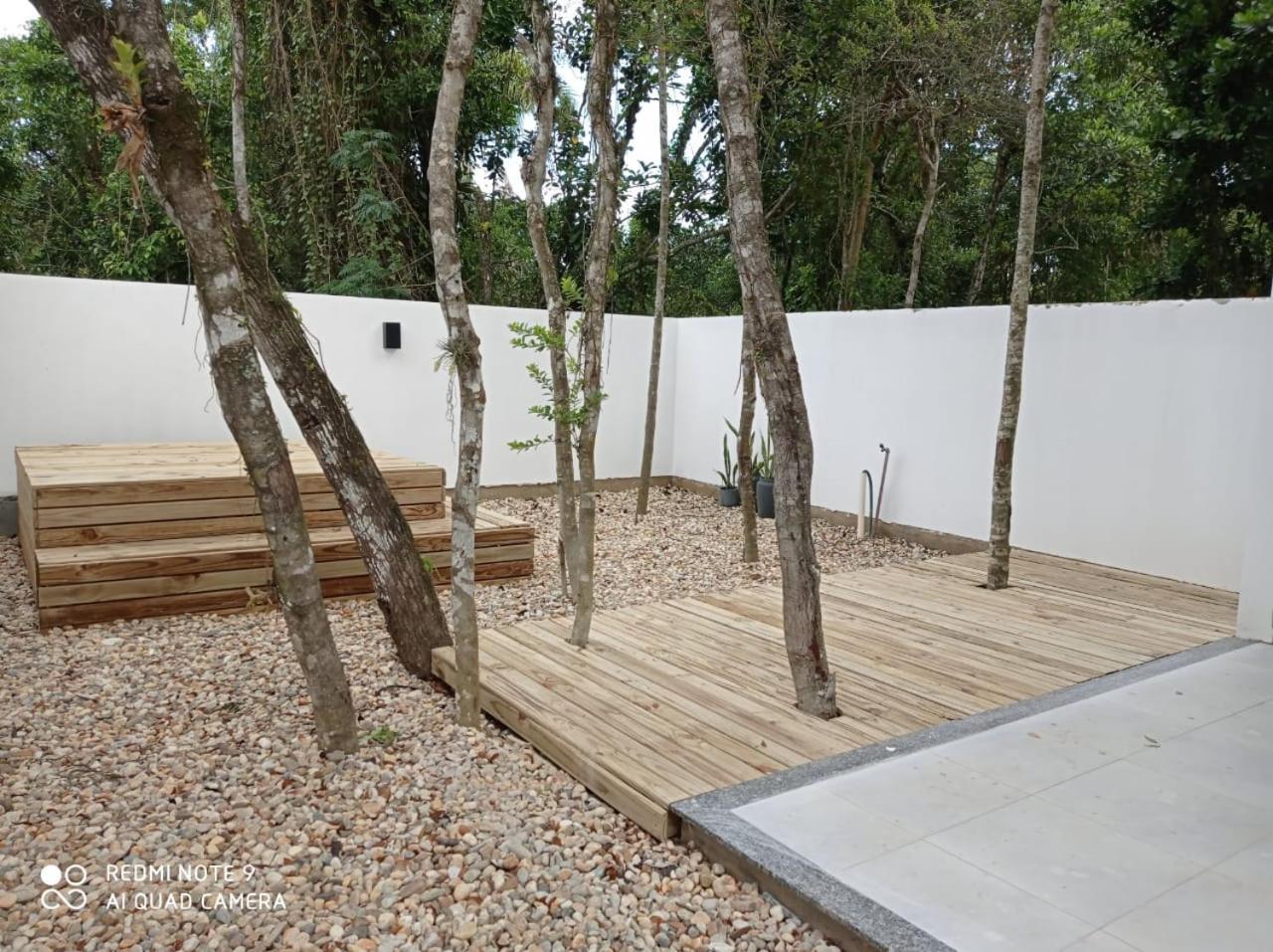 Casa com dois pavimentos nova, em Mariscal