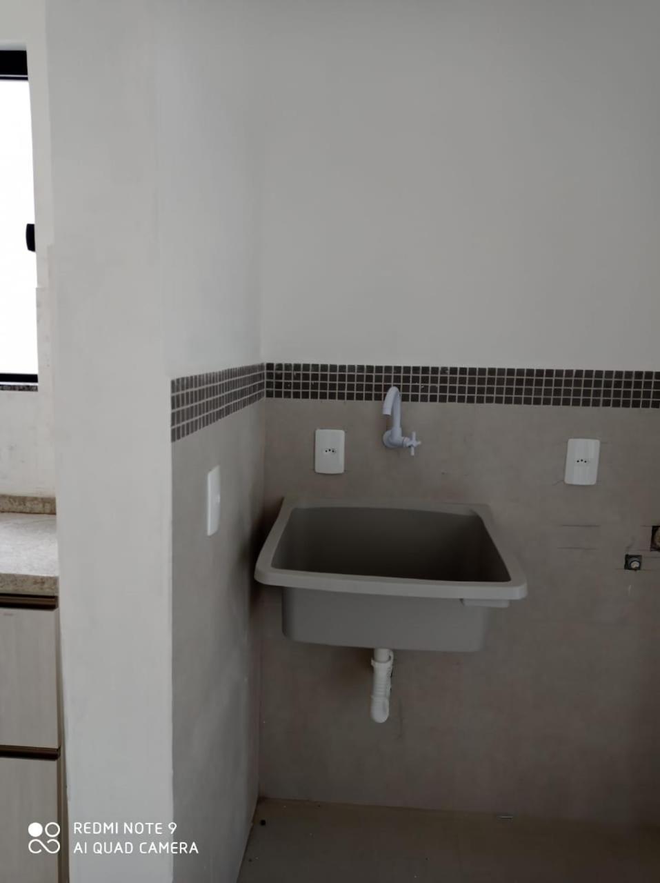 Casa com dois pavimentos nova, em Mariscal