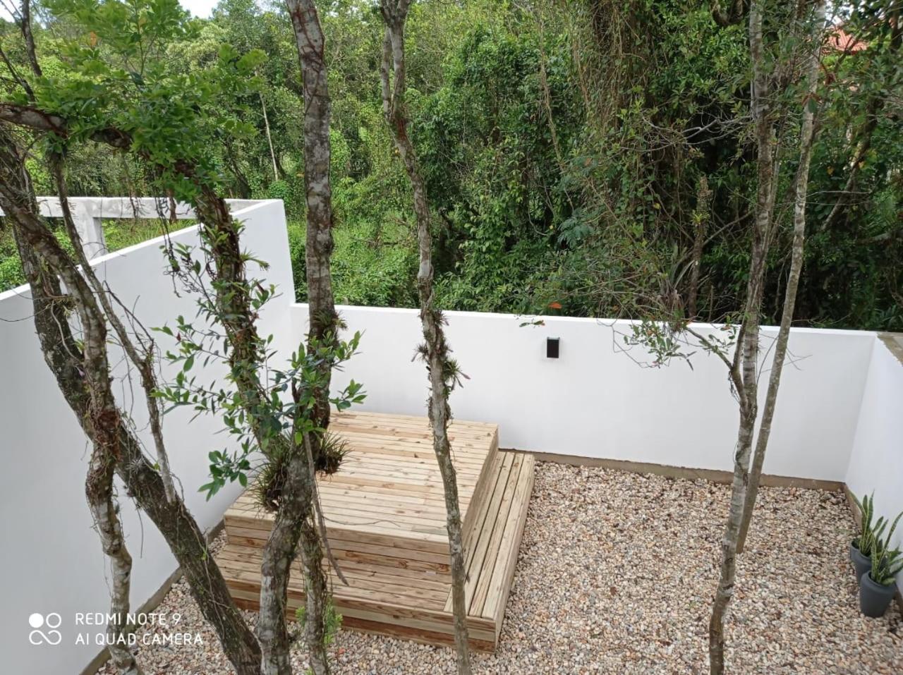 Casa com dois pavimentos nova, em Mariscal