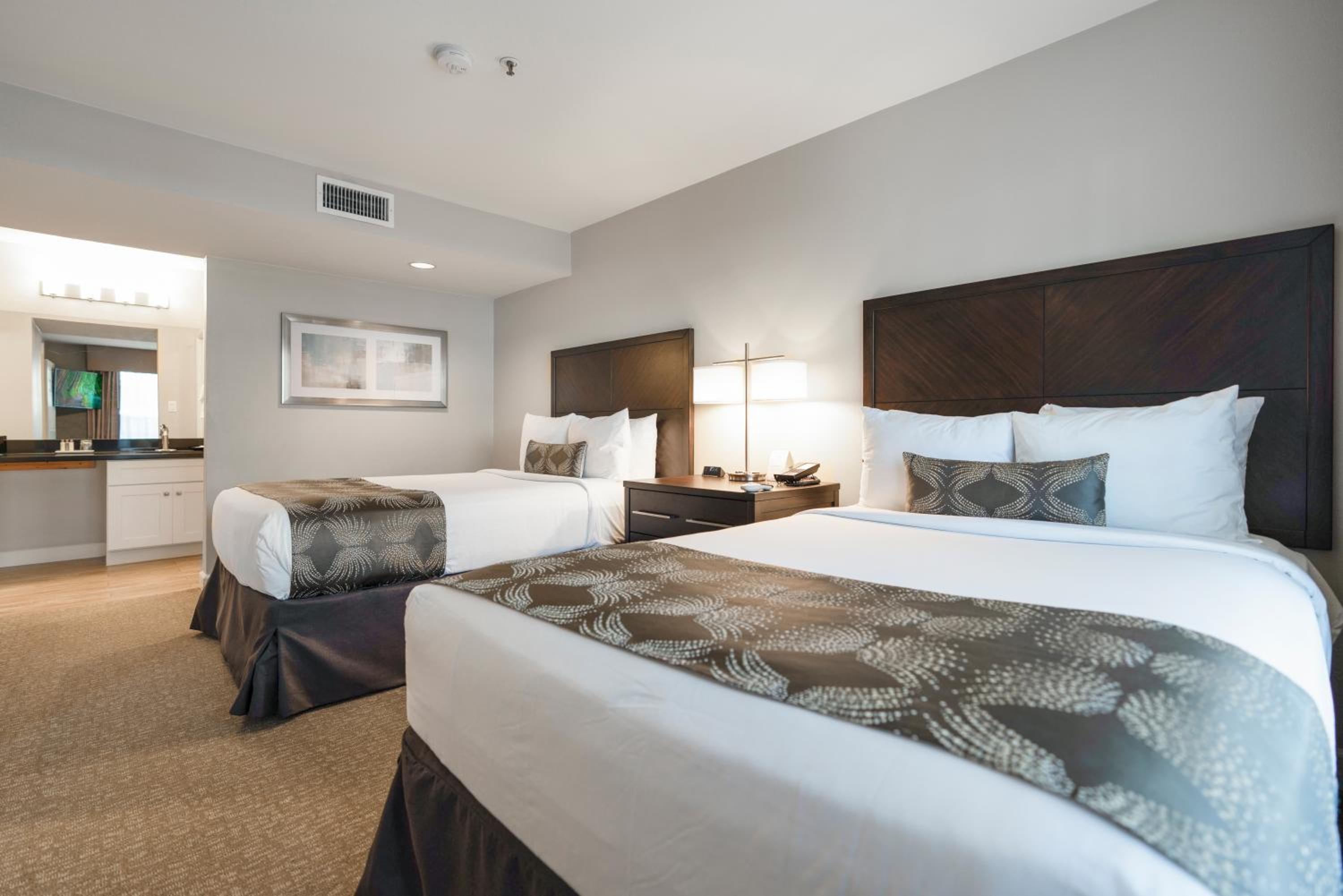 Chase Suites Brea-Fullerton - North Orange County - Property Image 39