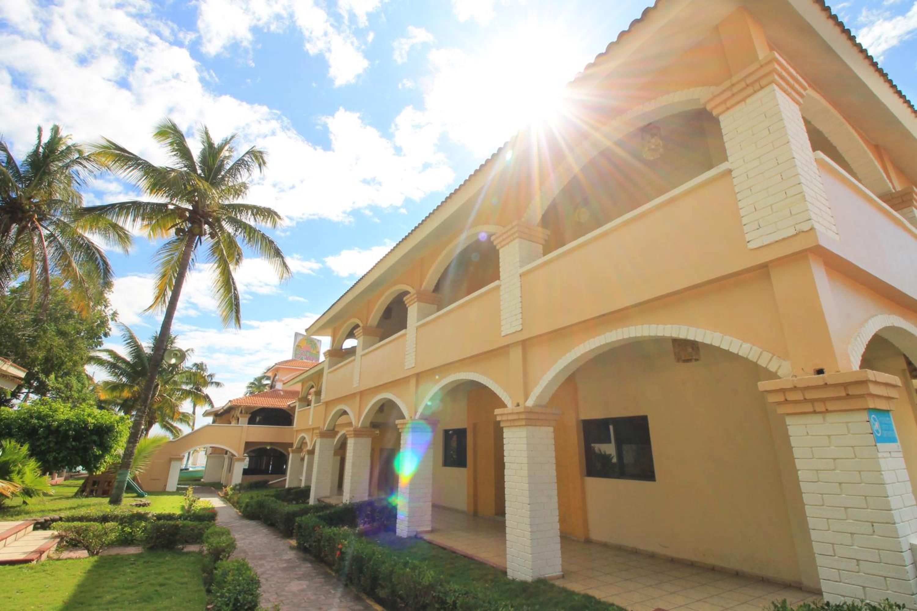 Hotel Gran Palmeiras - Image 1