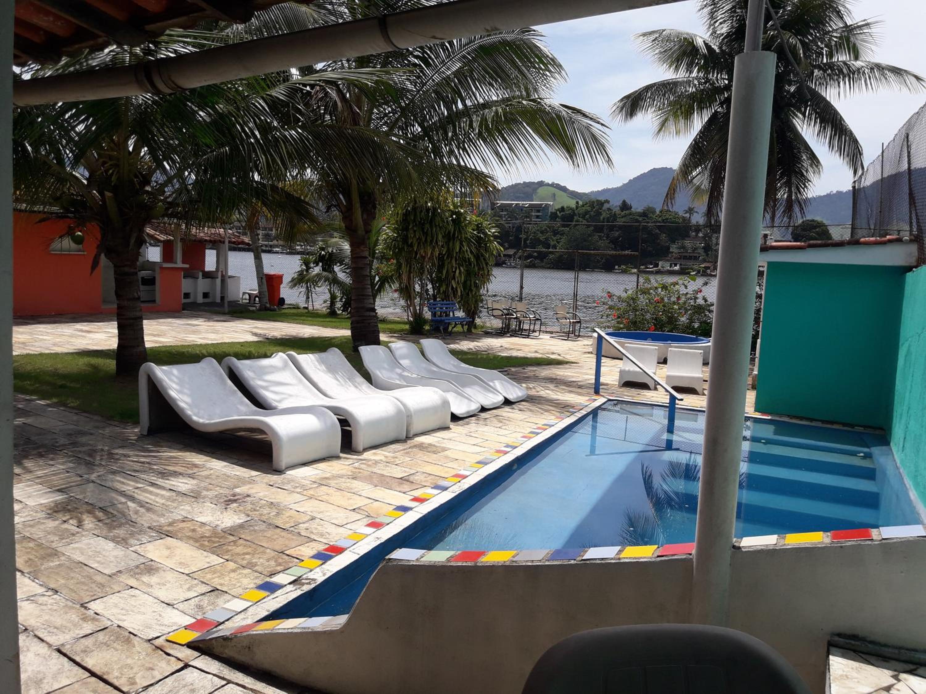 ANGRA PIER 99 Suites view 2
