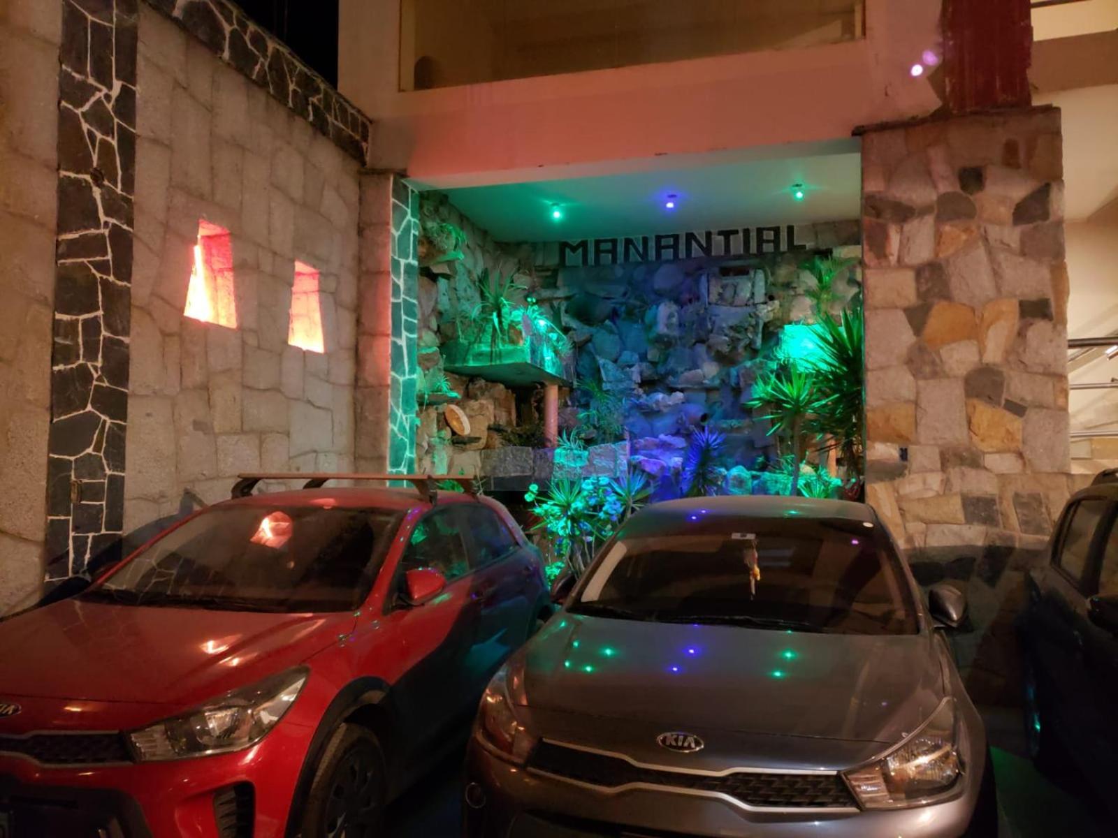 Hotel Manantial