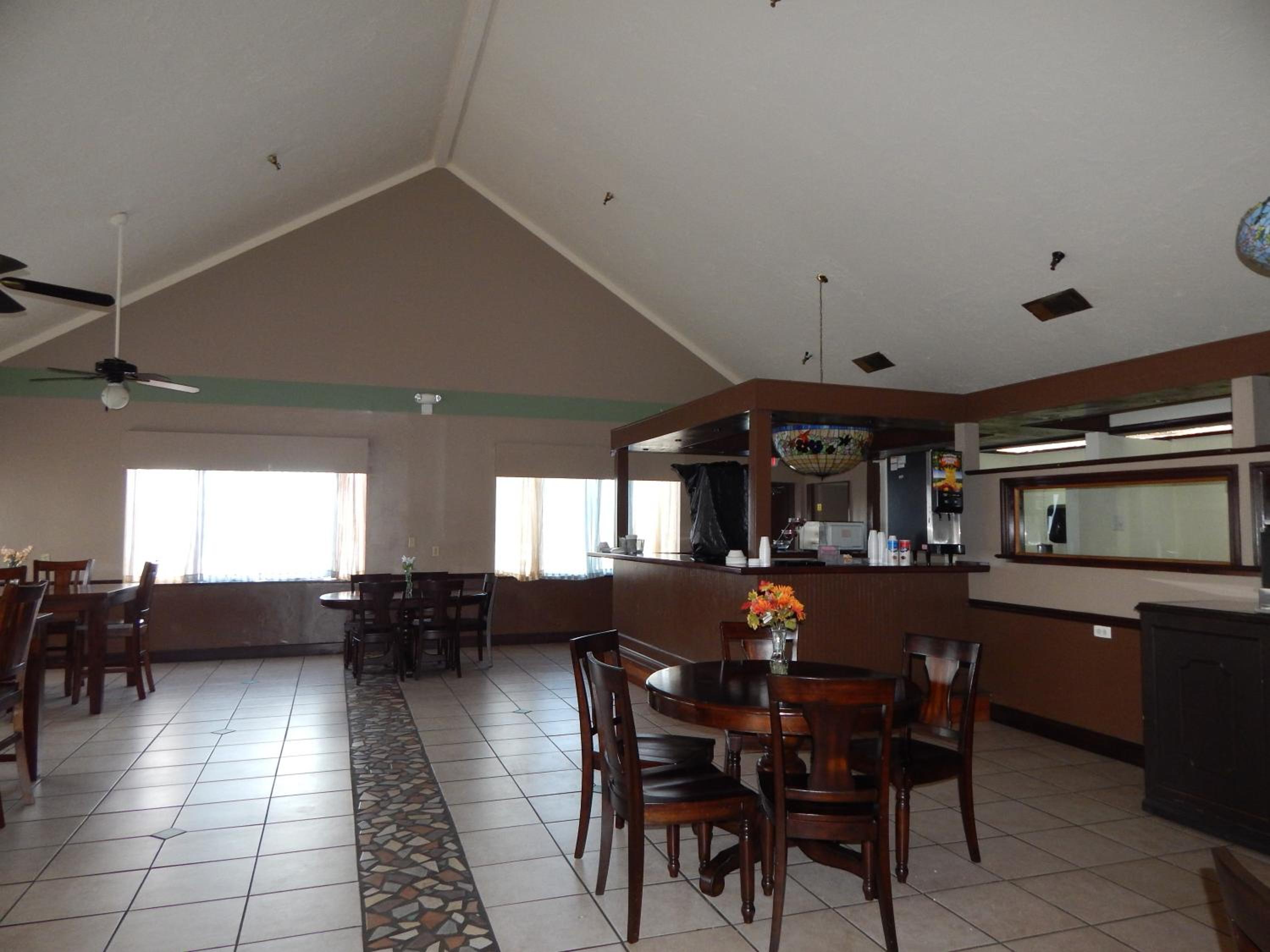 Knights Inn - Plant City view 2