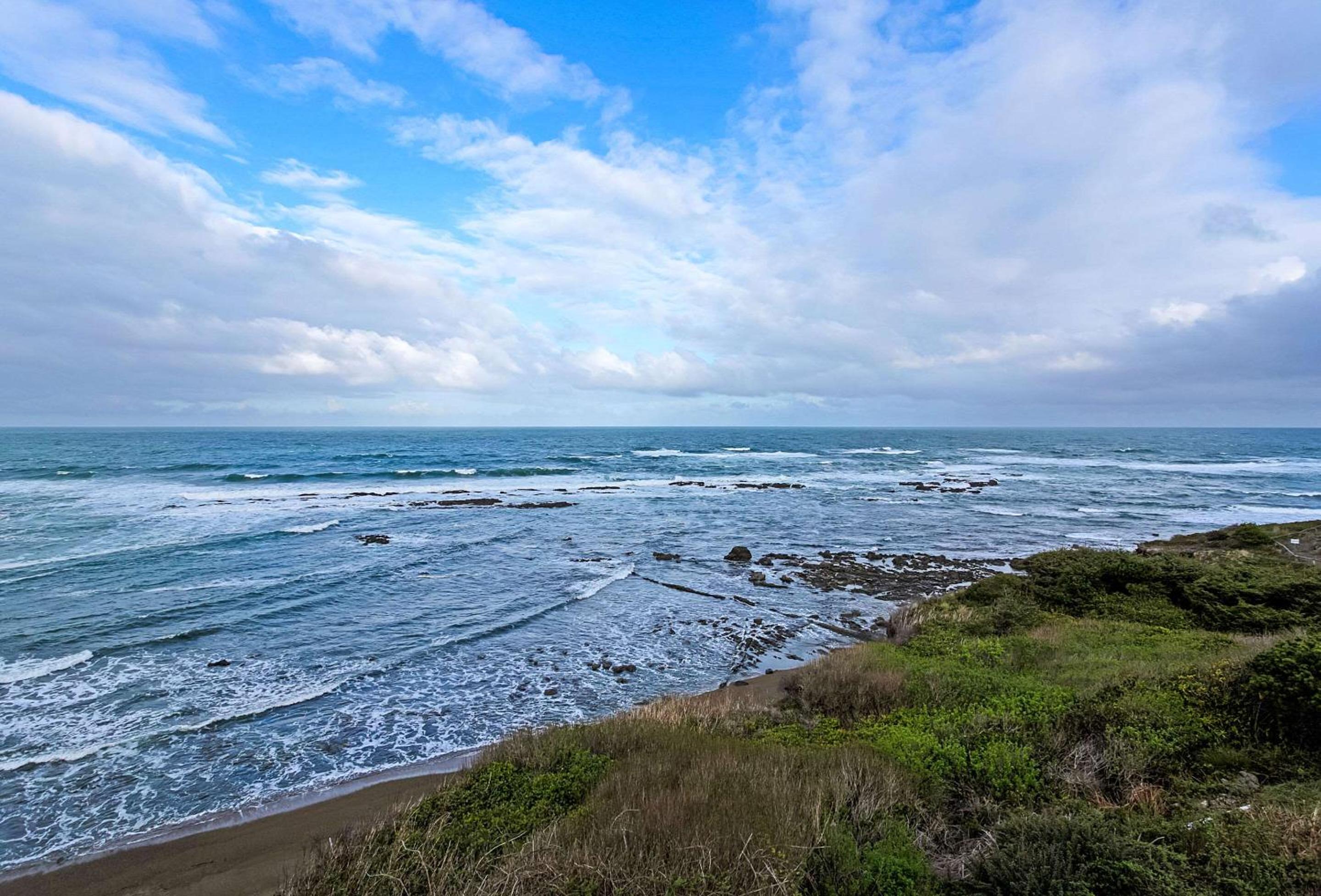 Clarion Inn Surfrider Resort