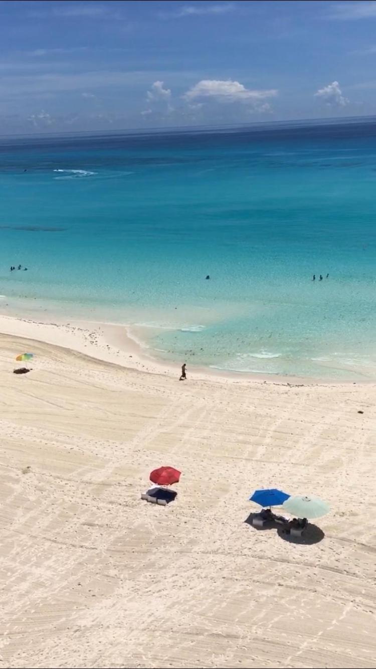 Studio oceanfront prime location