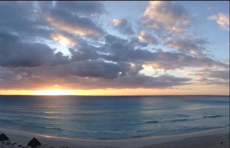 Studio oceanfront prime location
