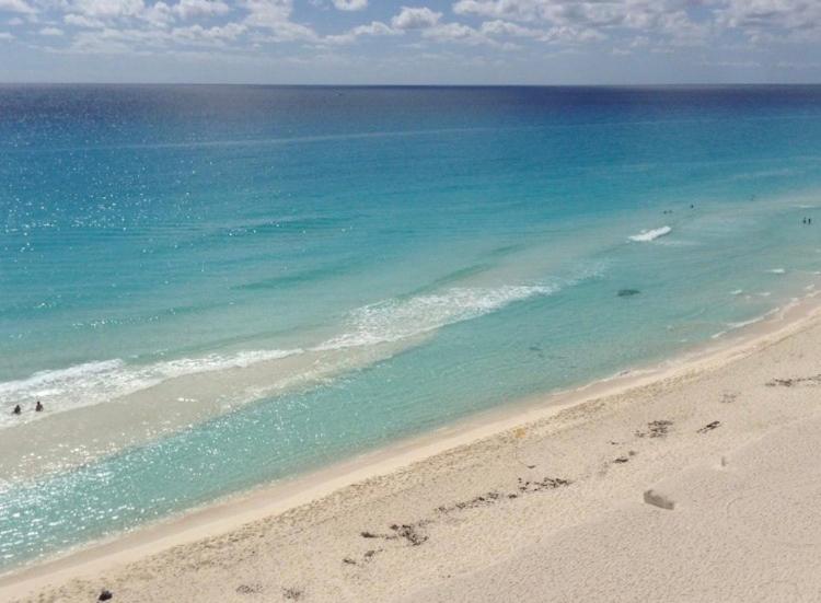 Studio oceanfront prime location