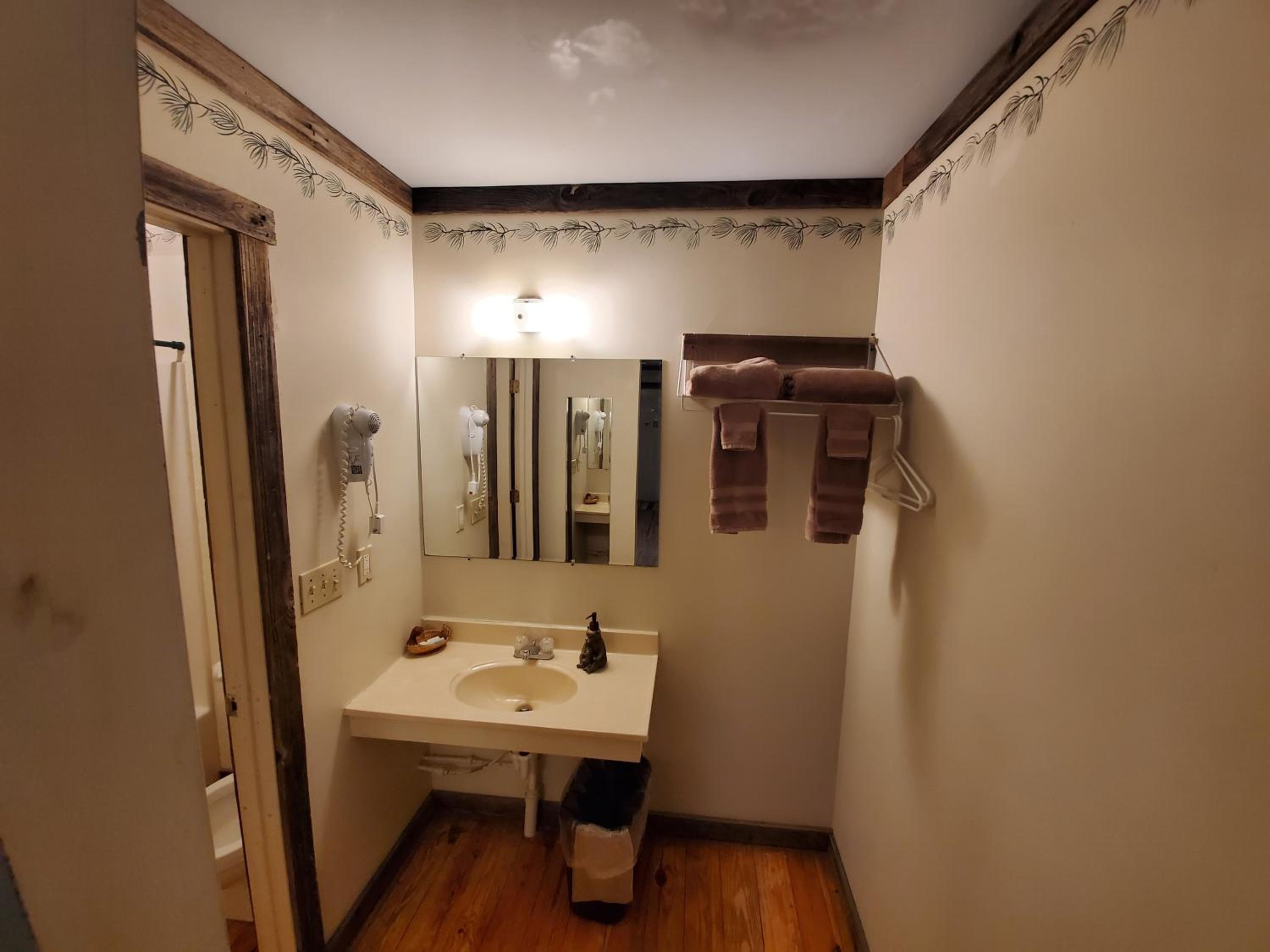 Jamesport Inn