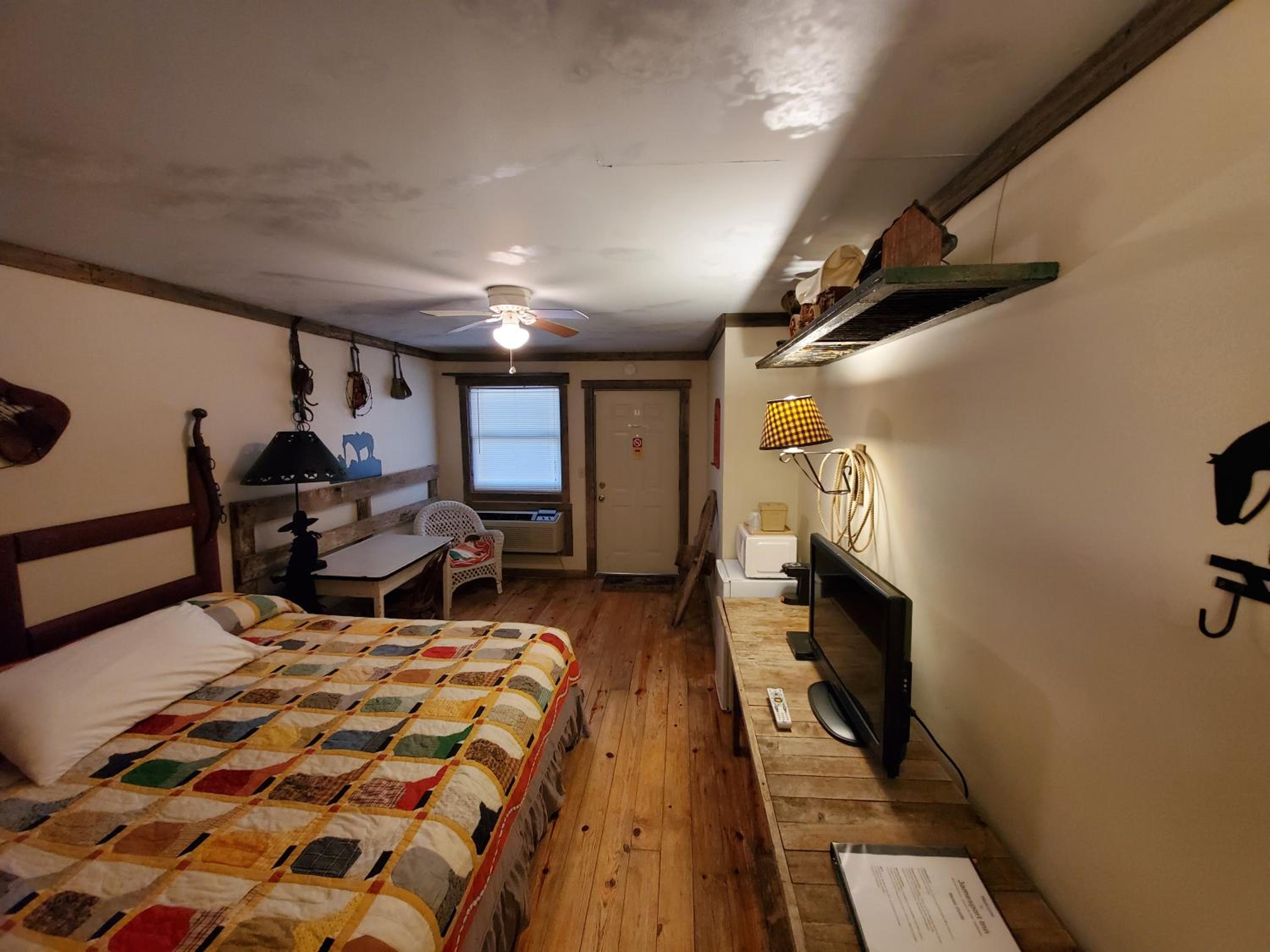 Jamesport Inn