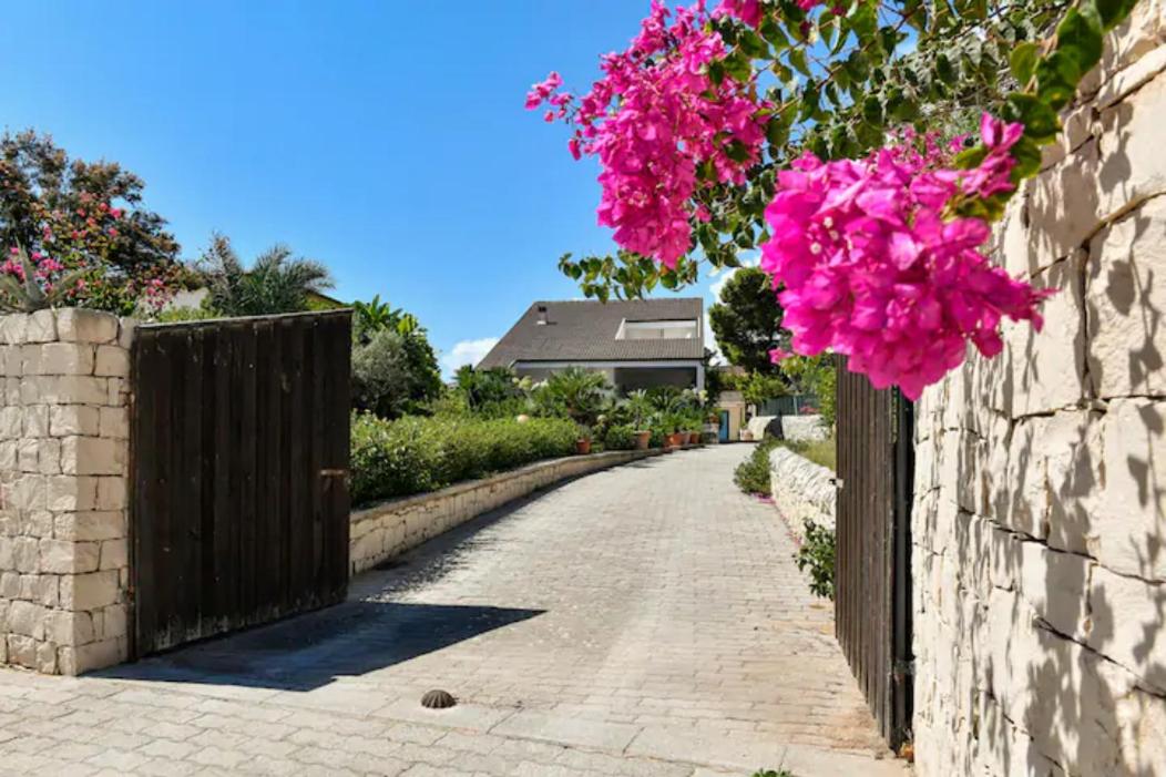 Seafront Villa "Mare in casa" photo 3