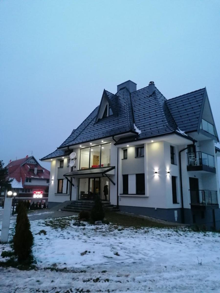 Photo 33