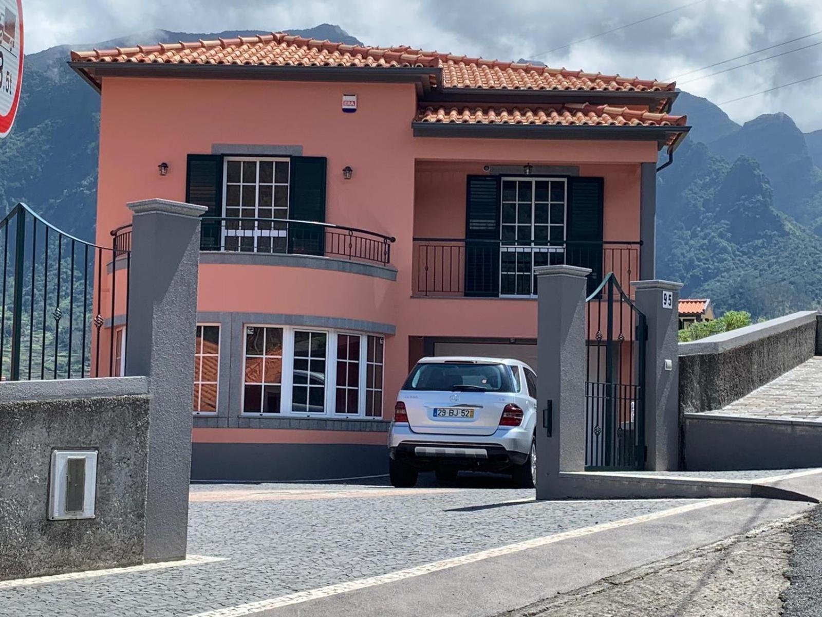 Cristina Grand view 3