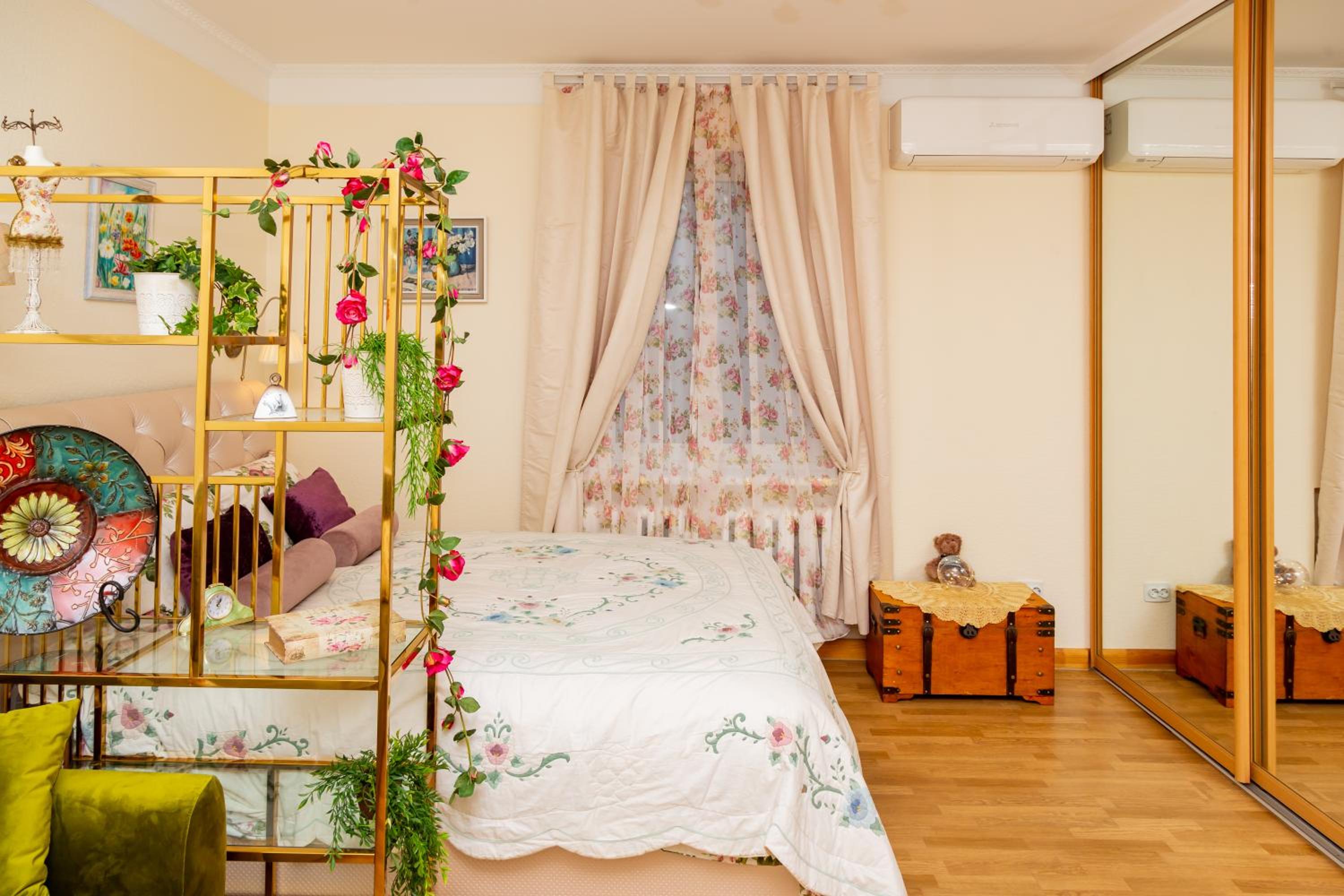 La Boheme - the magic of Riga & Free Parking view 2
