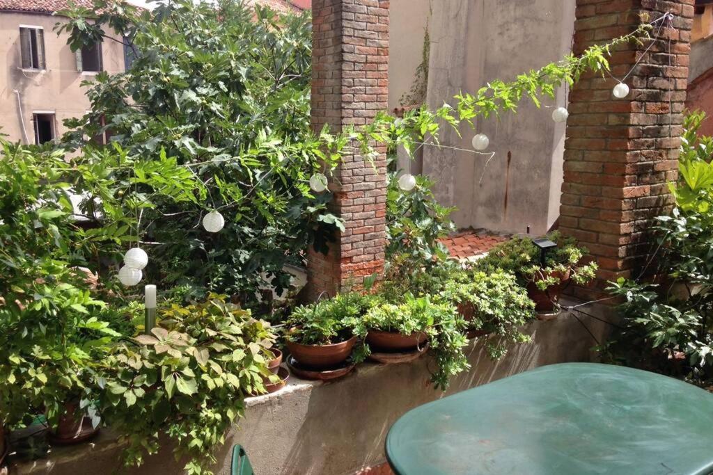 A PRIVATE TERRACE IN THE HEART OF VENICE