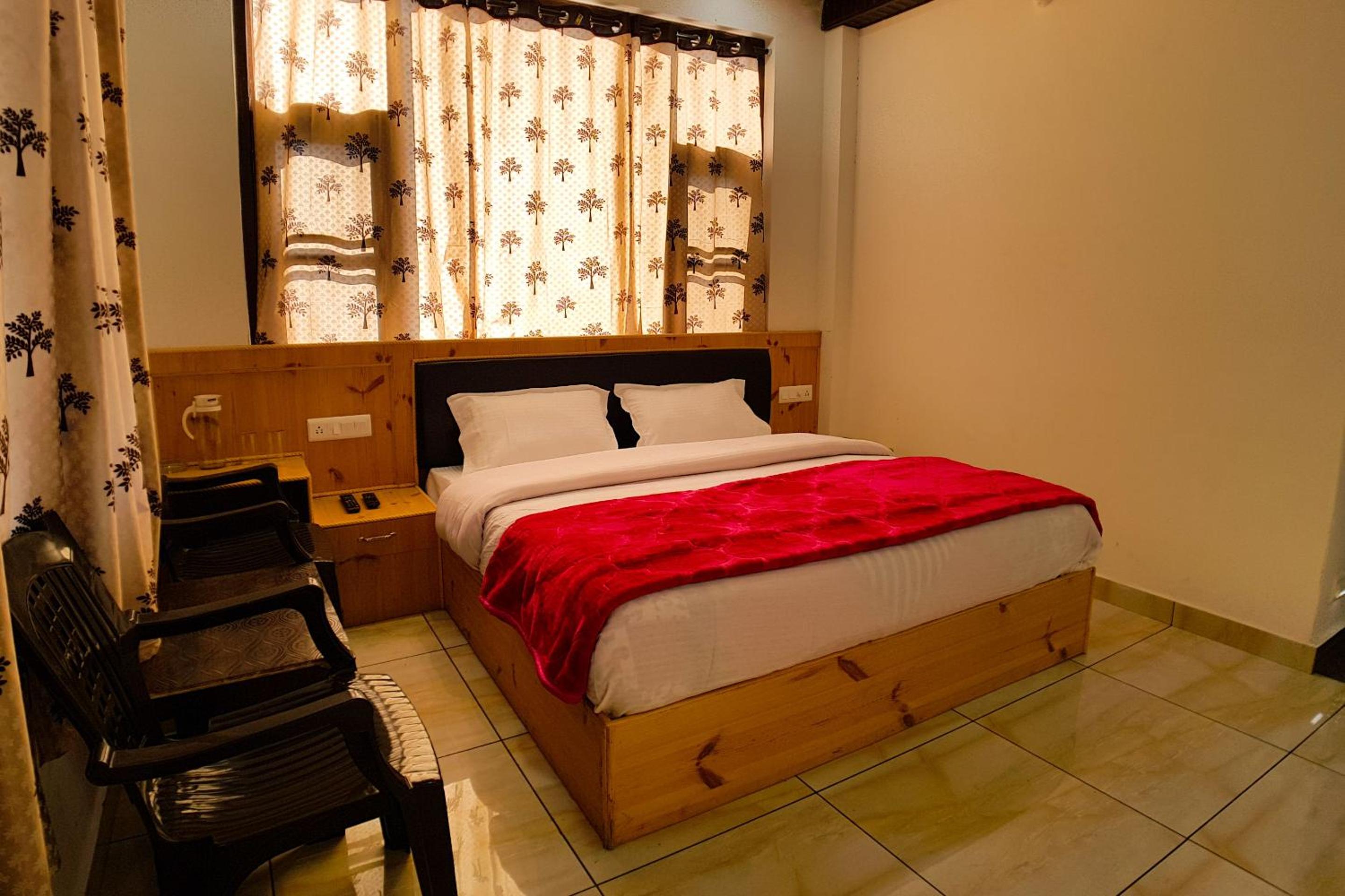 Grand Kailash view homestay -near Khajjiar