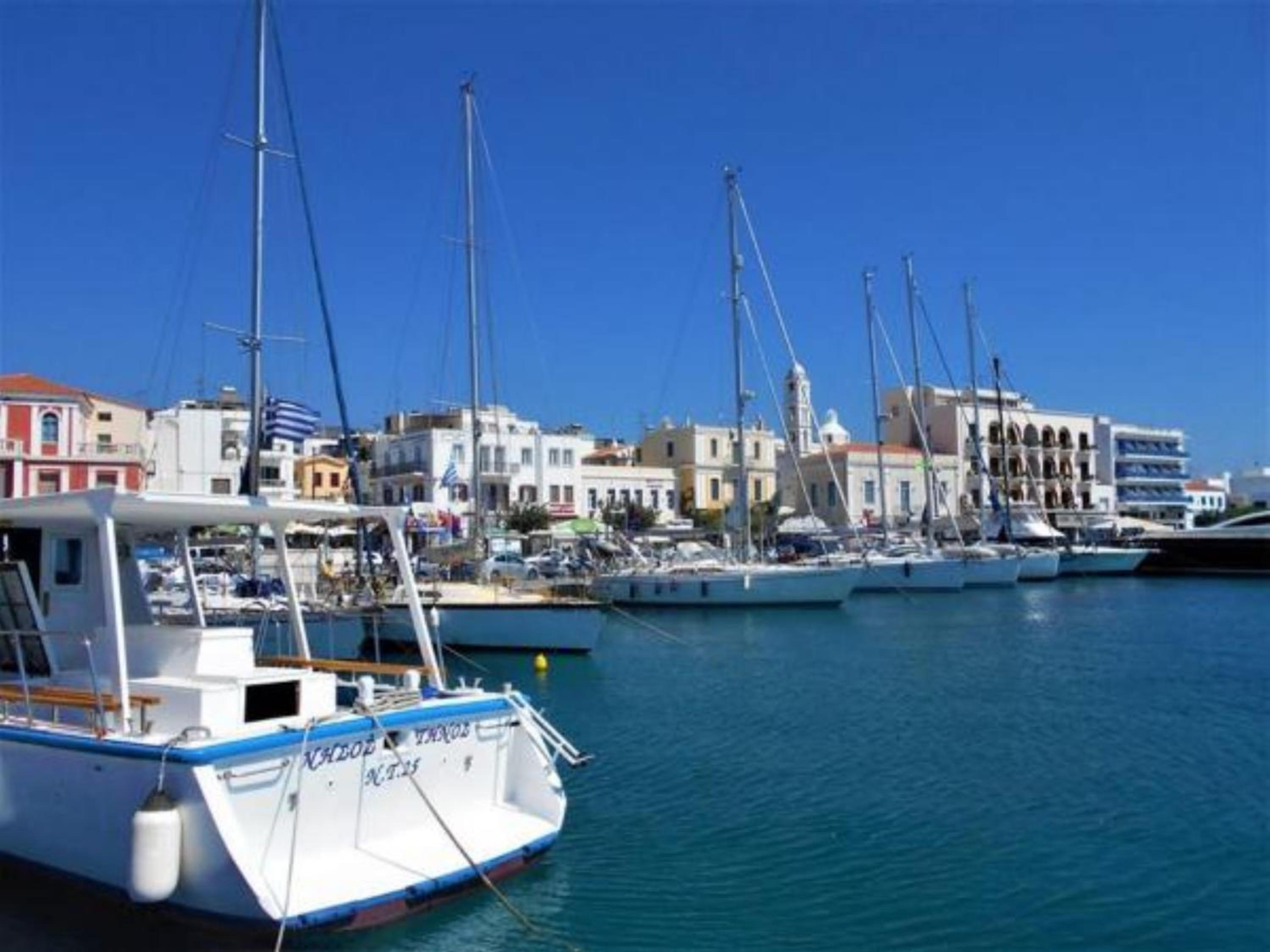 Classic seaside apartment in Tinos view 2