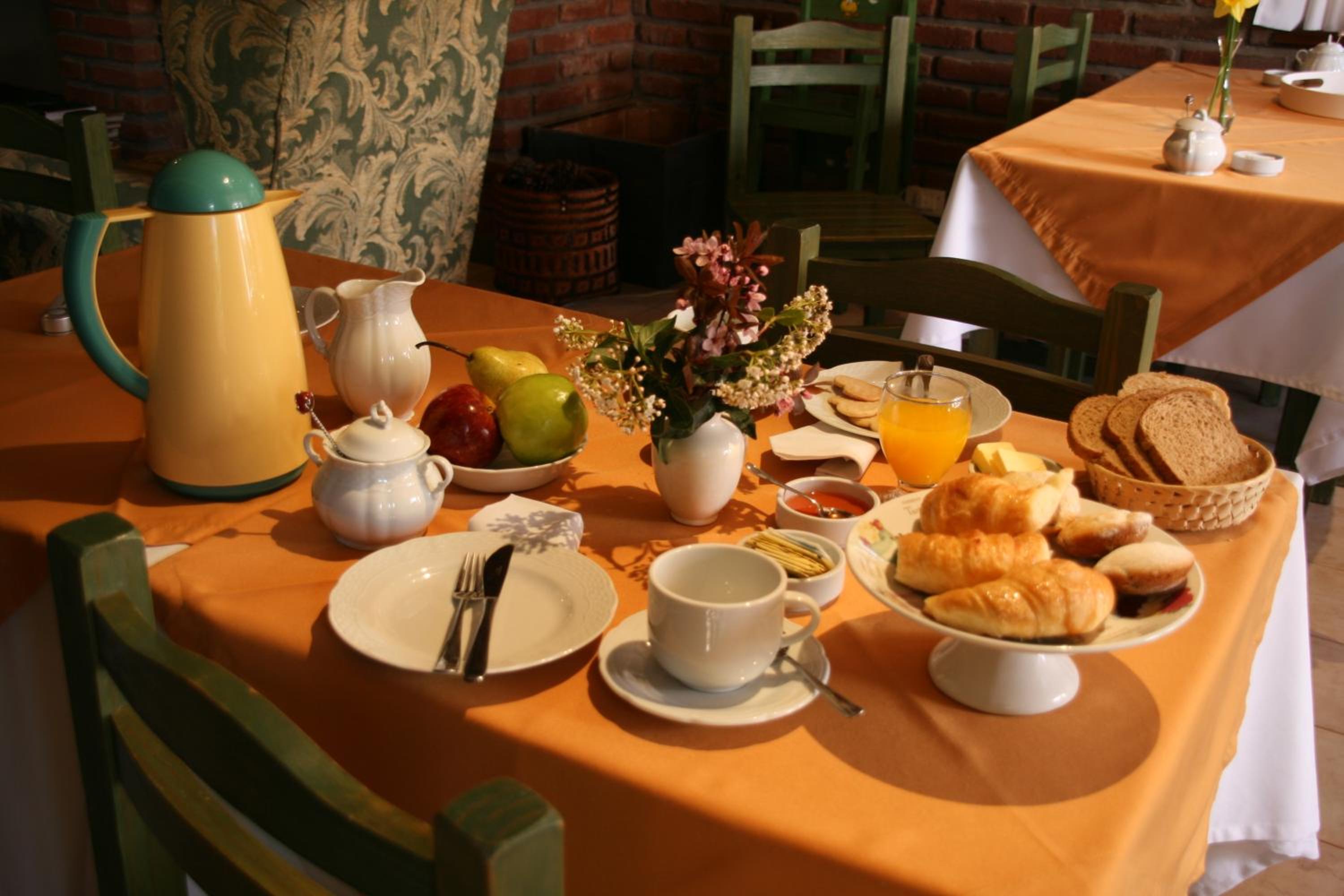 Hostería Canela B&B