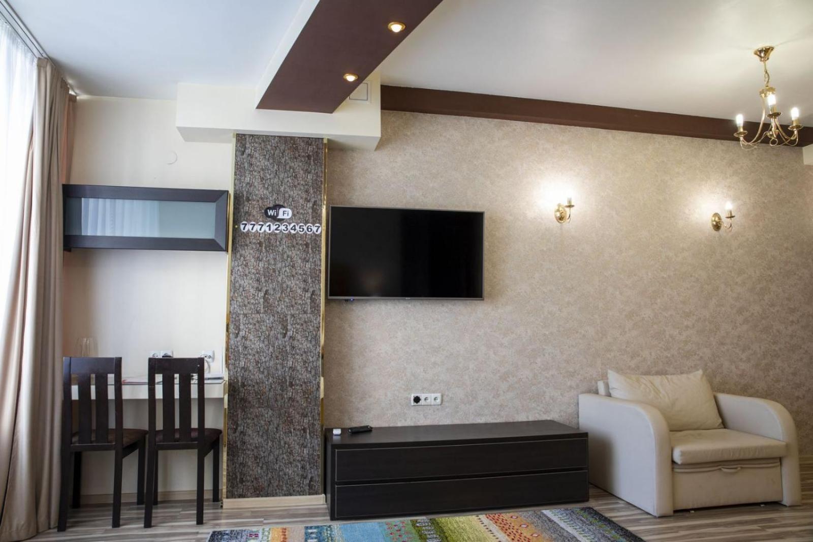 Seven Eleven Apartment HOTEL in Most City view 4