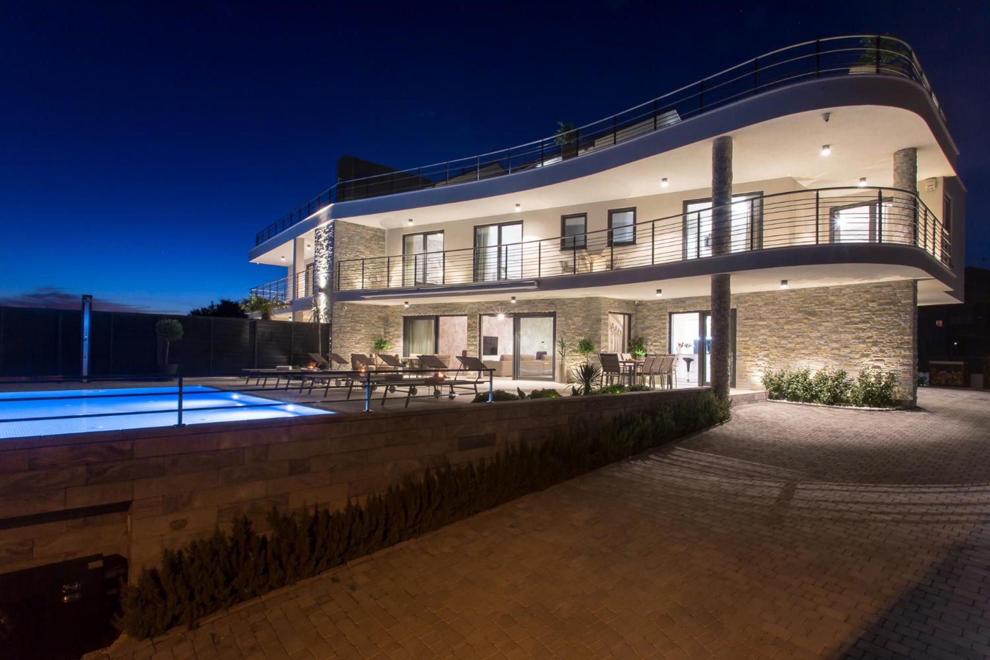 Luxury Beachfront Villa Sea Queen - Kastela view 2