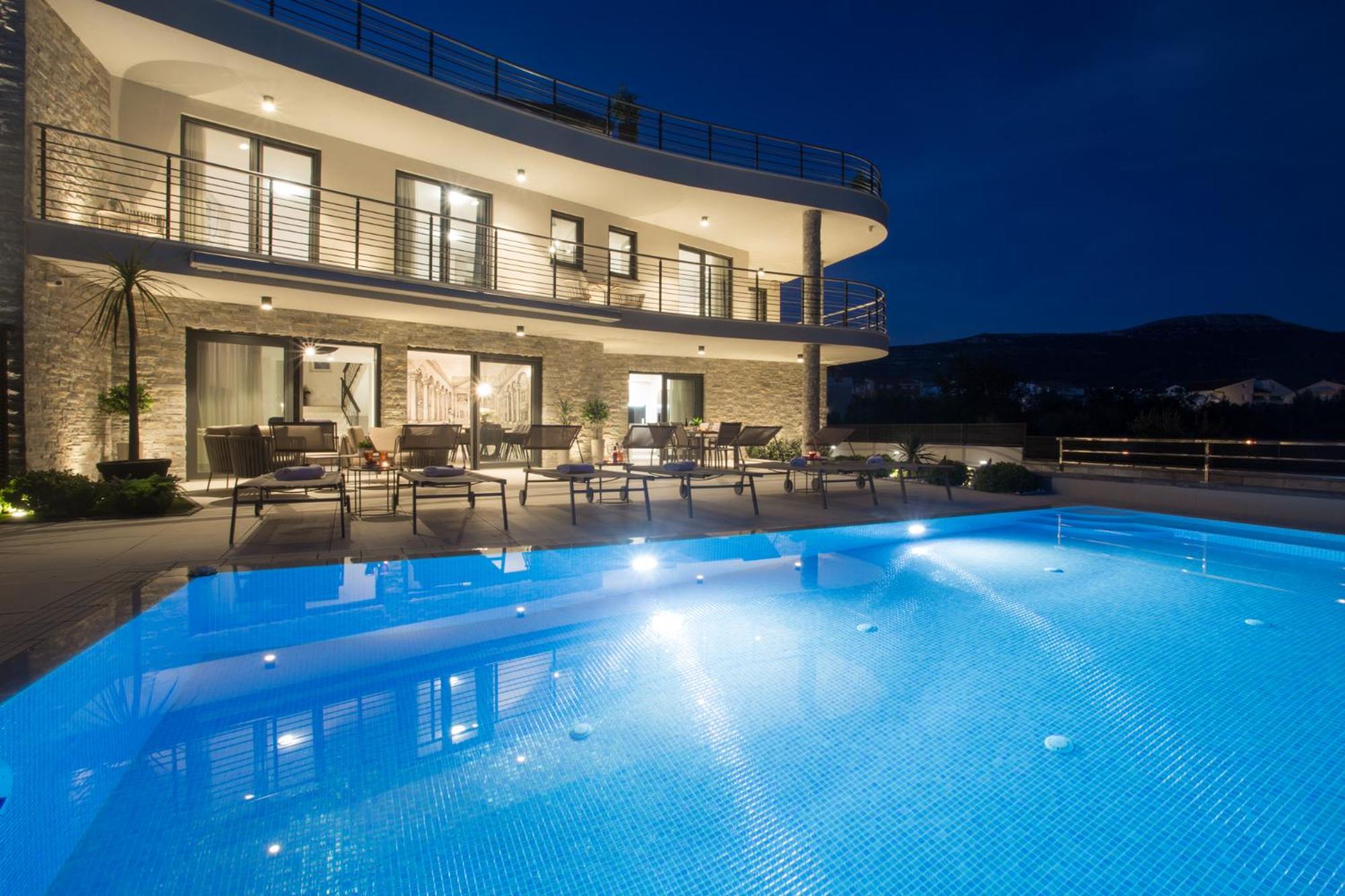 Luxury Beachfront Villa Sea Queen - Kastela view 4