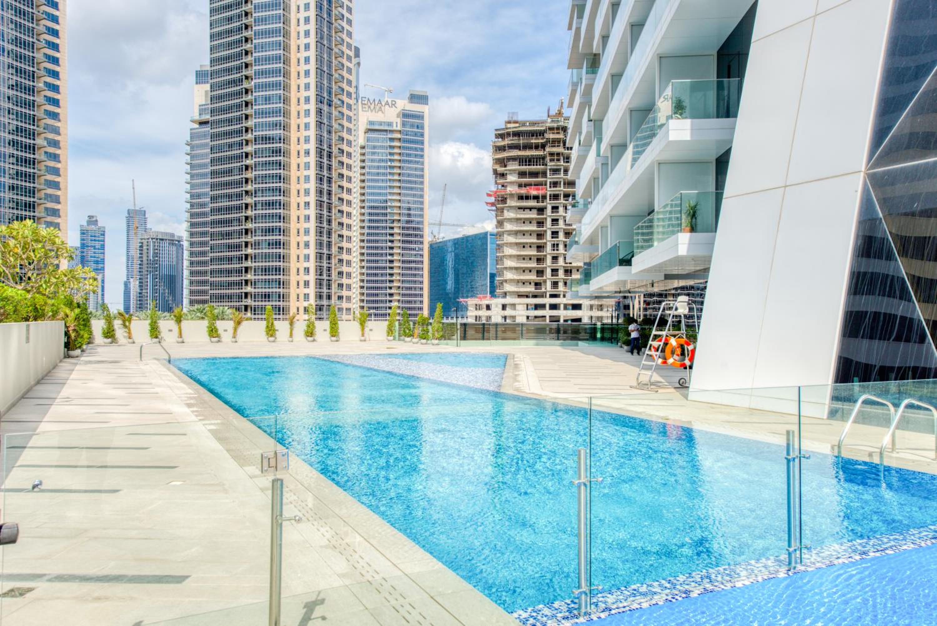Maison Privee - Luxury, Spacious, Modern Near Burj Khalifa and Dubai Canal