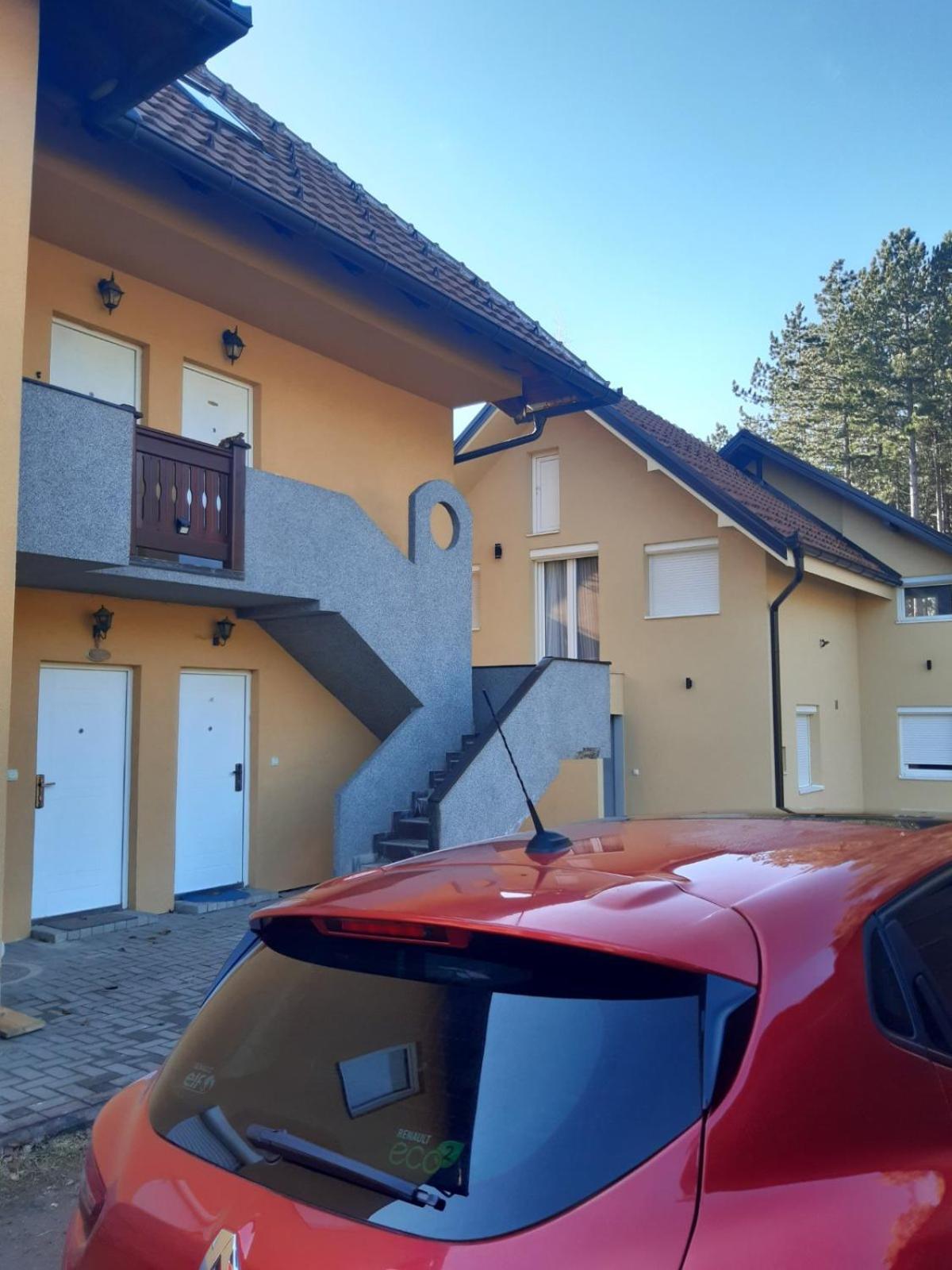 Apartman Nik view 3