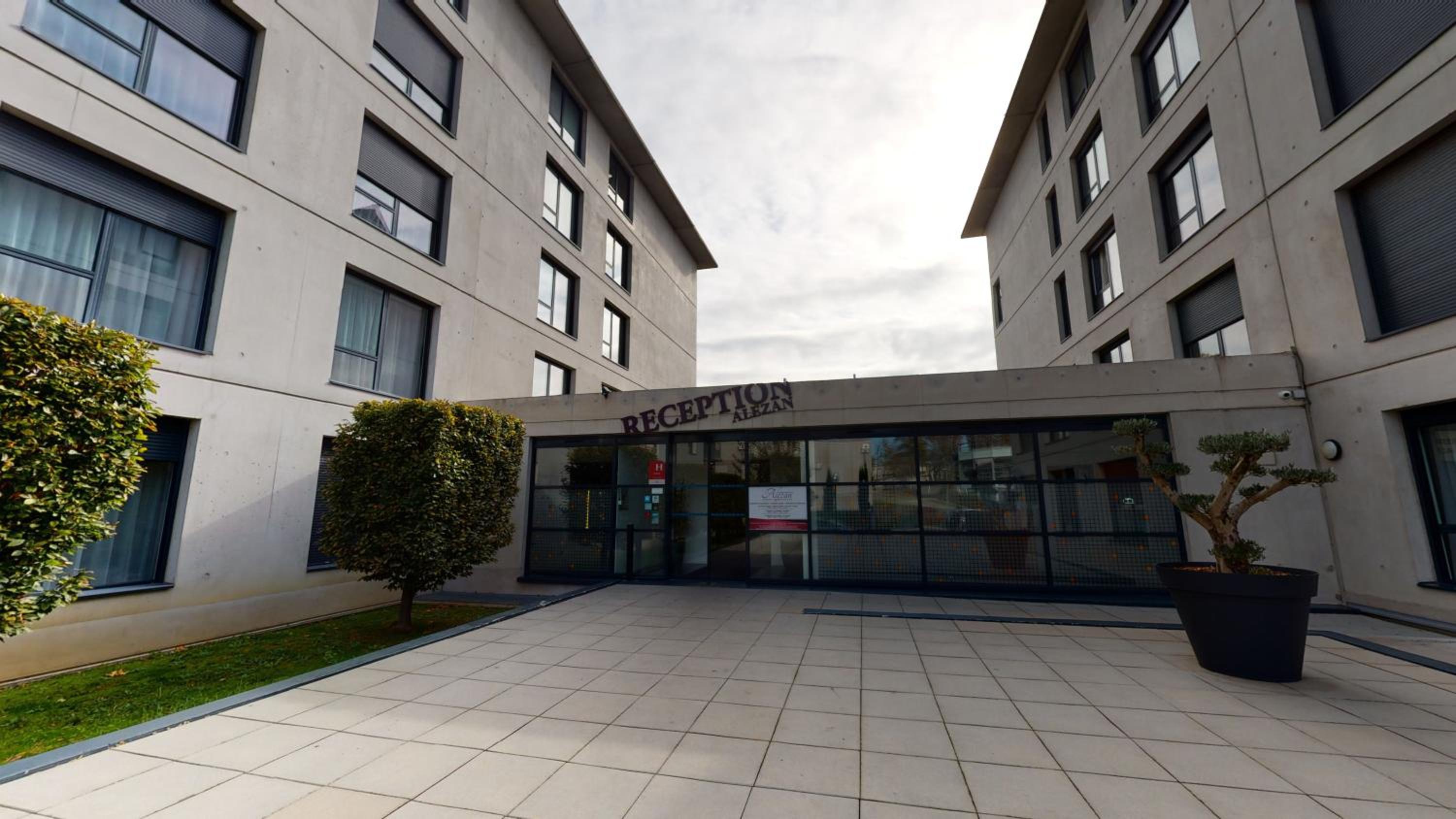 Alezan Hôtel & Résidence - Image 2