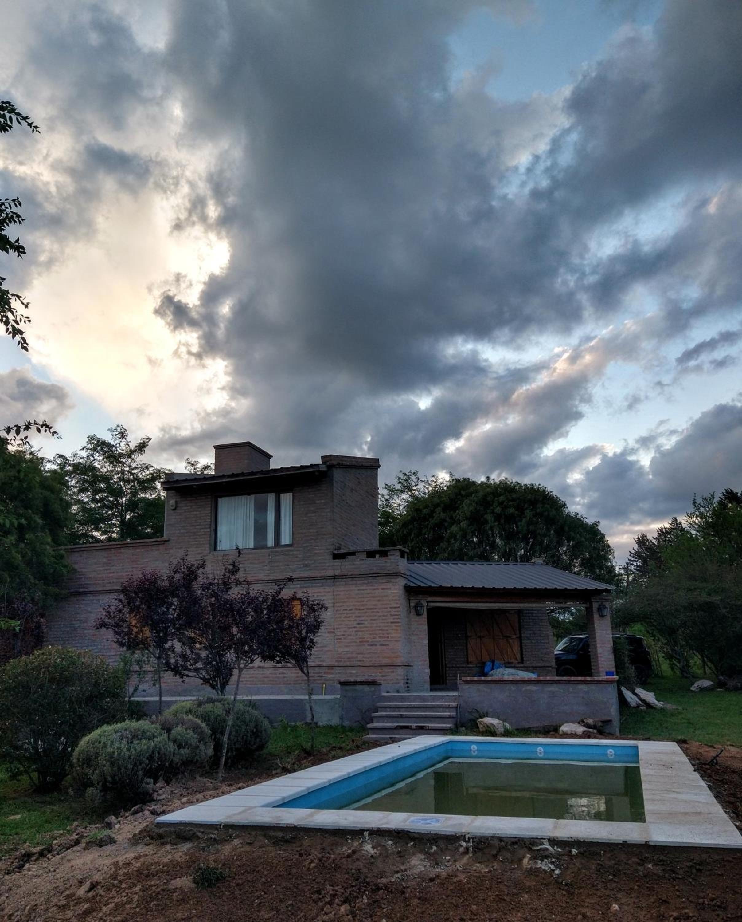 Hermosa casa en Potrero de Garay