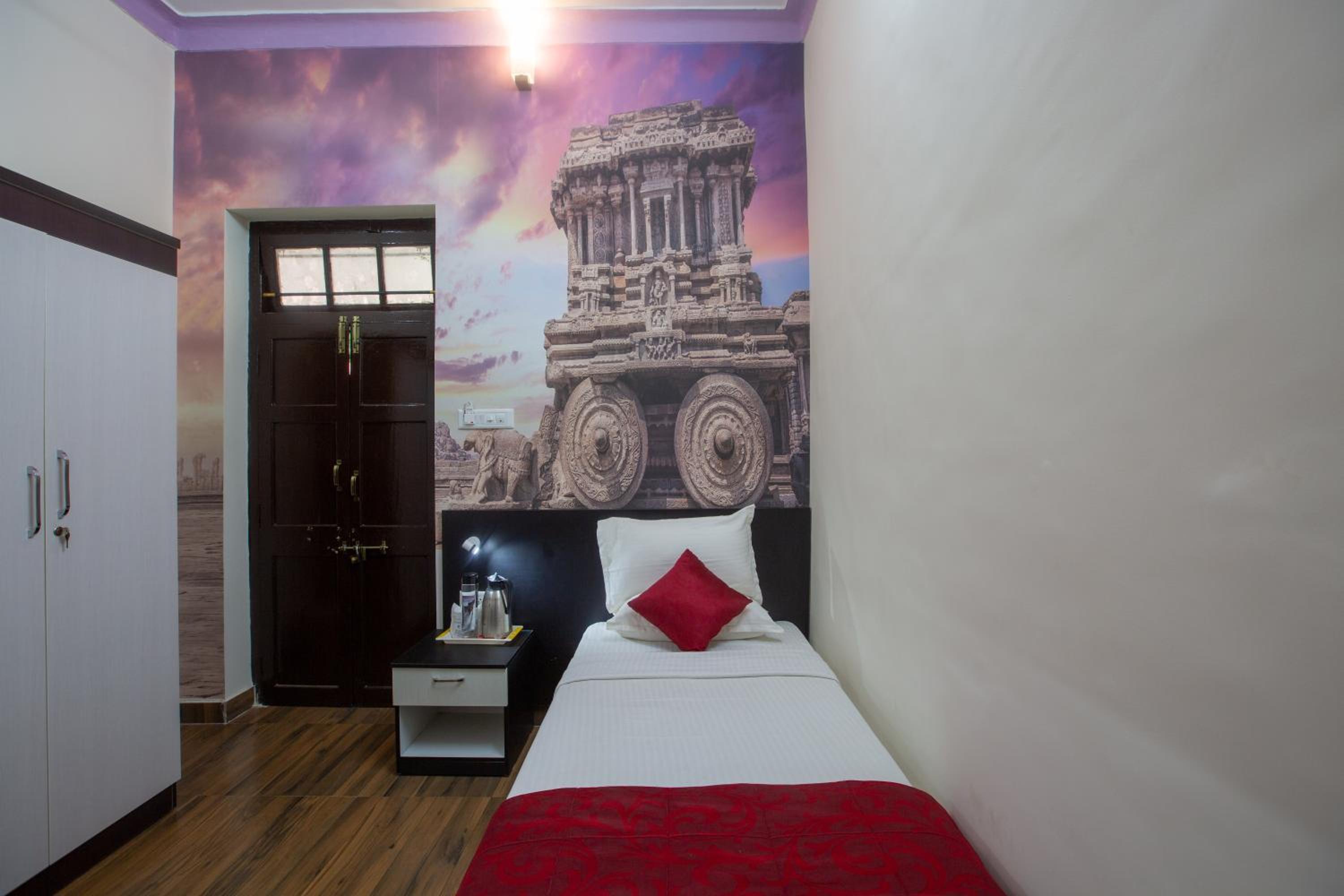 KSTDC Hotel Mayura Vijayanagara Hampi view 4