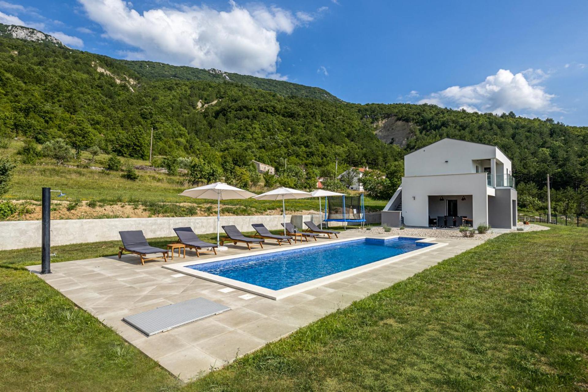 Villa Tramonto Kozljak view 4