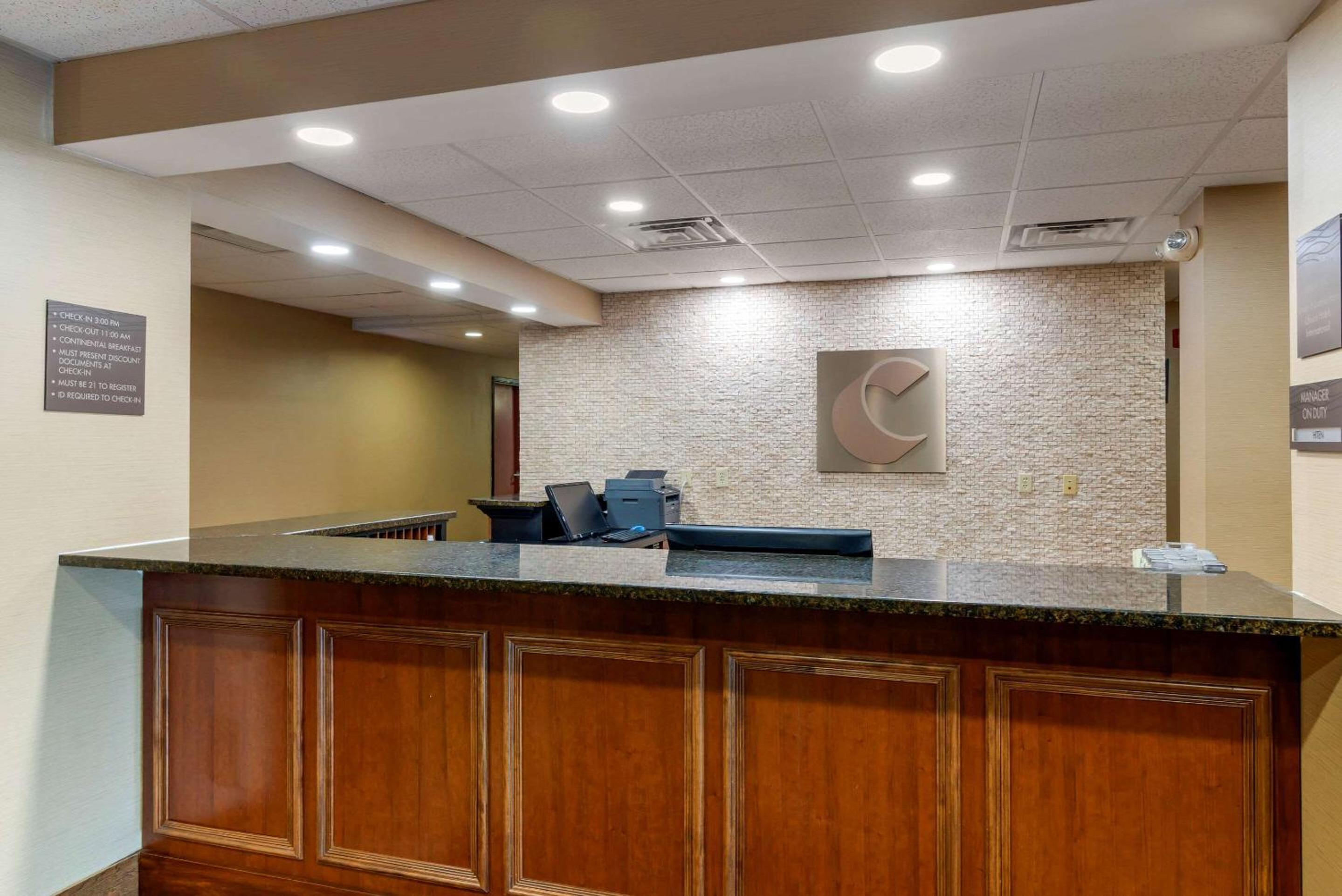 Montgomery Vacations - Comfort Inn Suites Montgomery Eastchase - Property Image 28