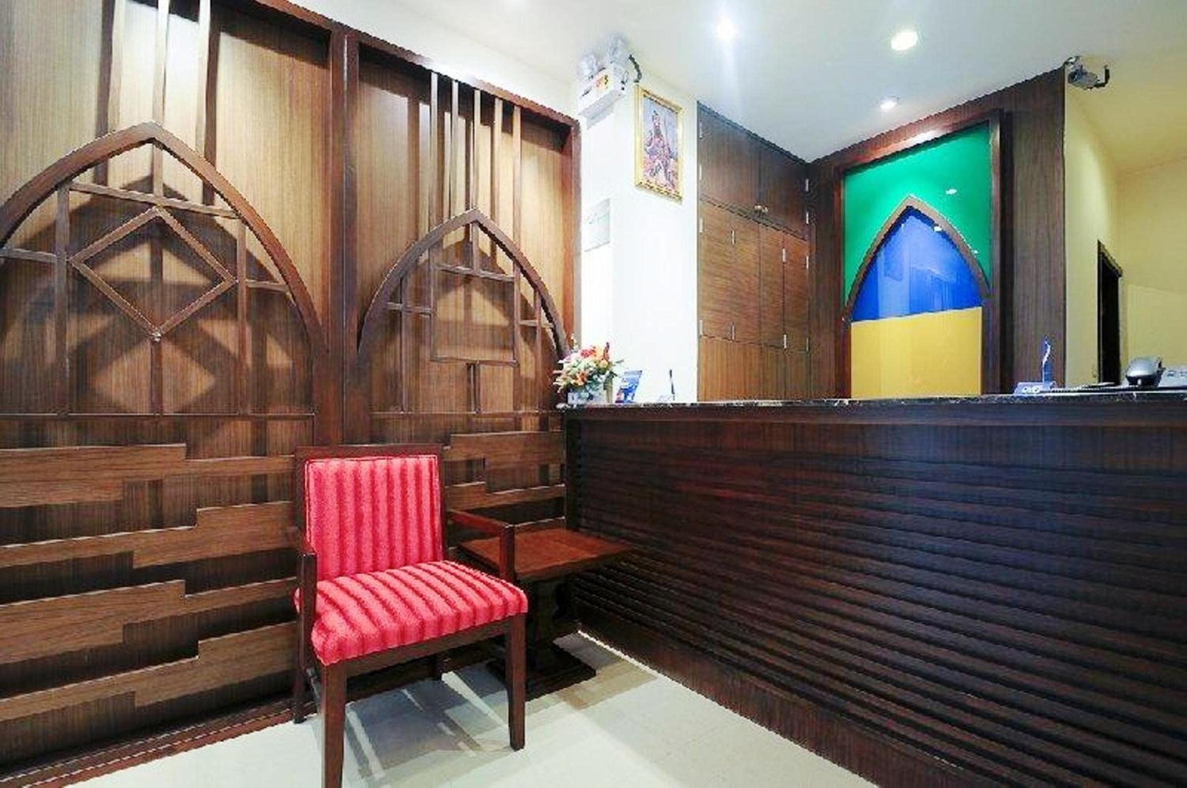 Royal Express Inn
