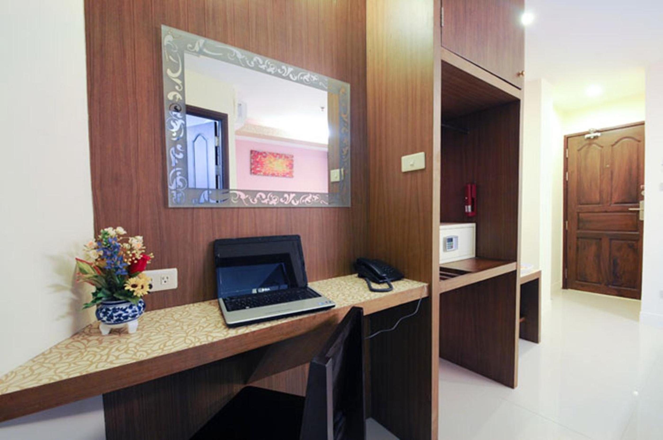 Royal Express Inn