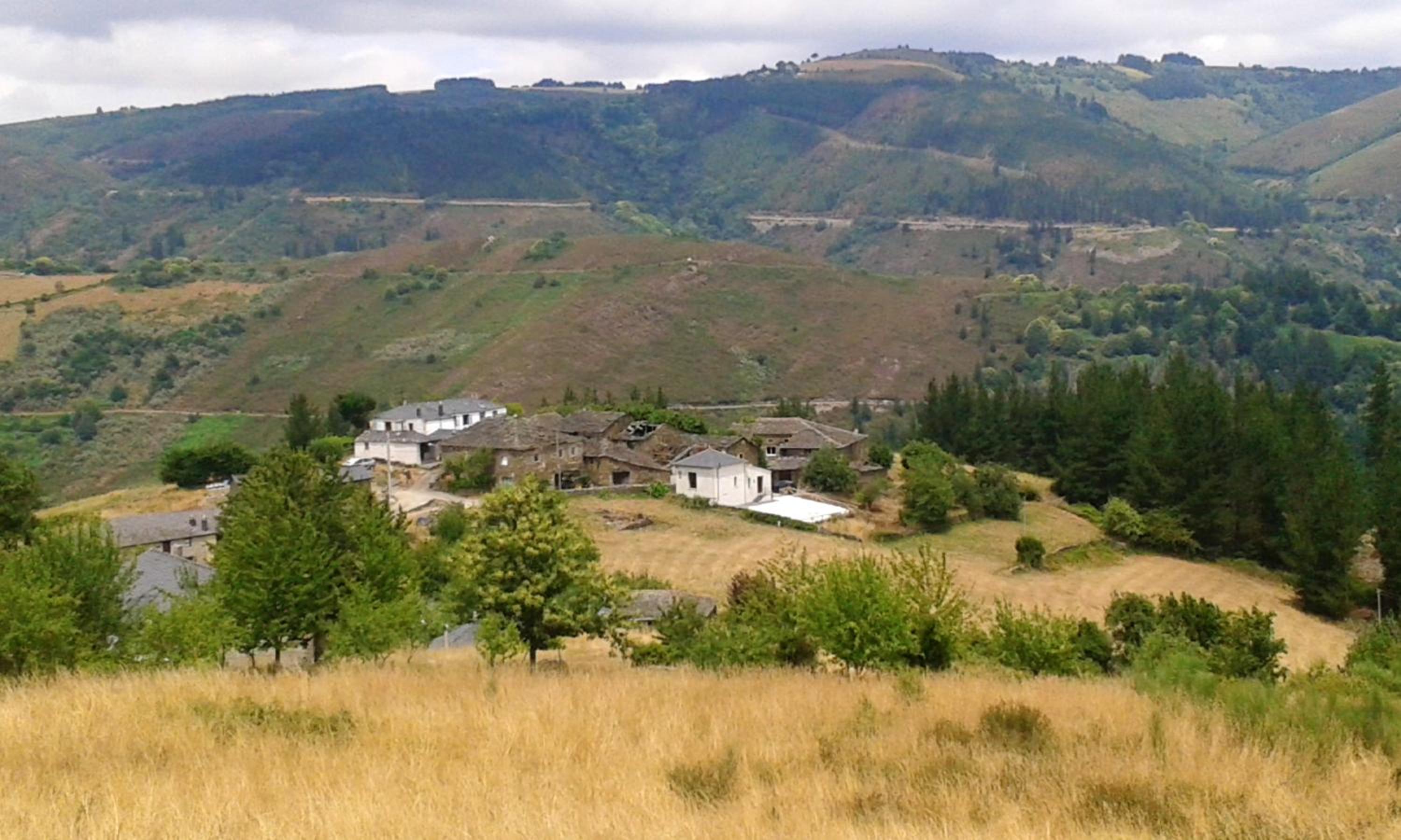 Cozy house in Grandas de Salime with mountain view
