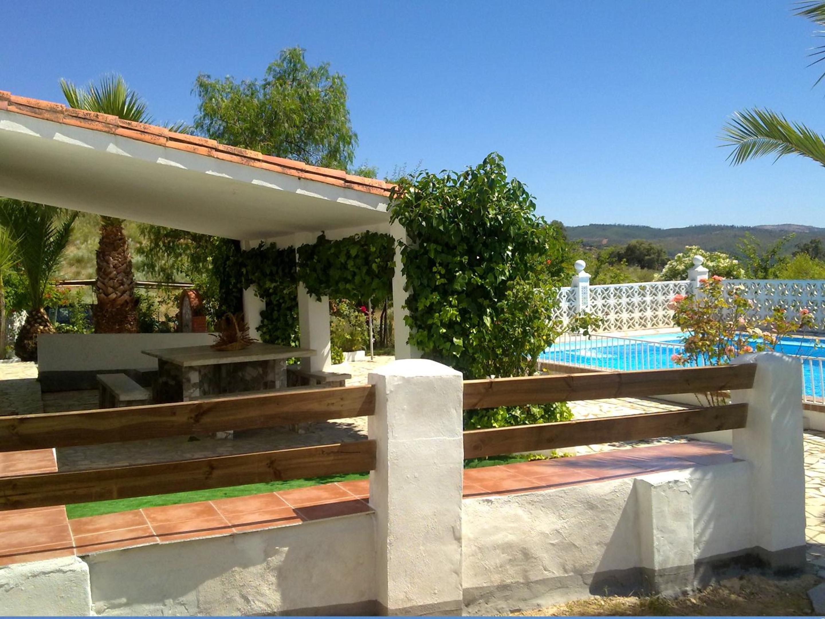 Spacious villa in Aroche 160 m² private pool 10 guests view 3