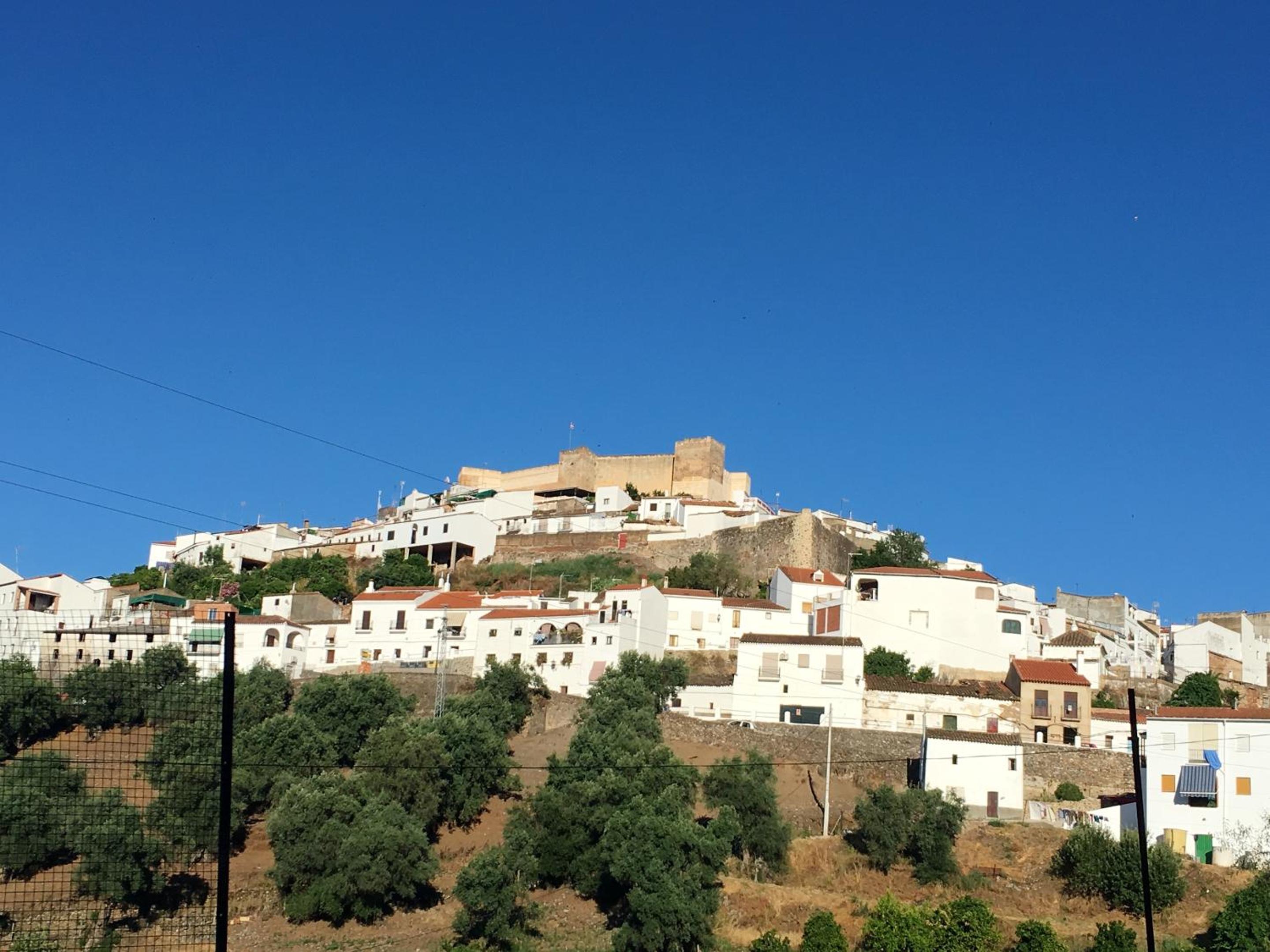 Spacious villa in Aroche 160 m² private pool 10 guests view 2