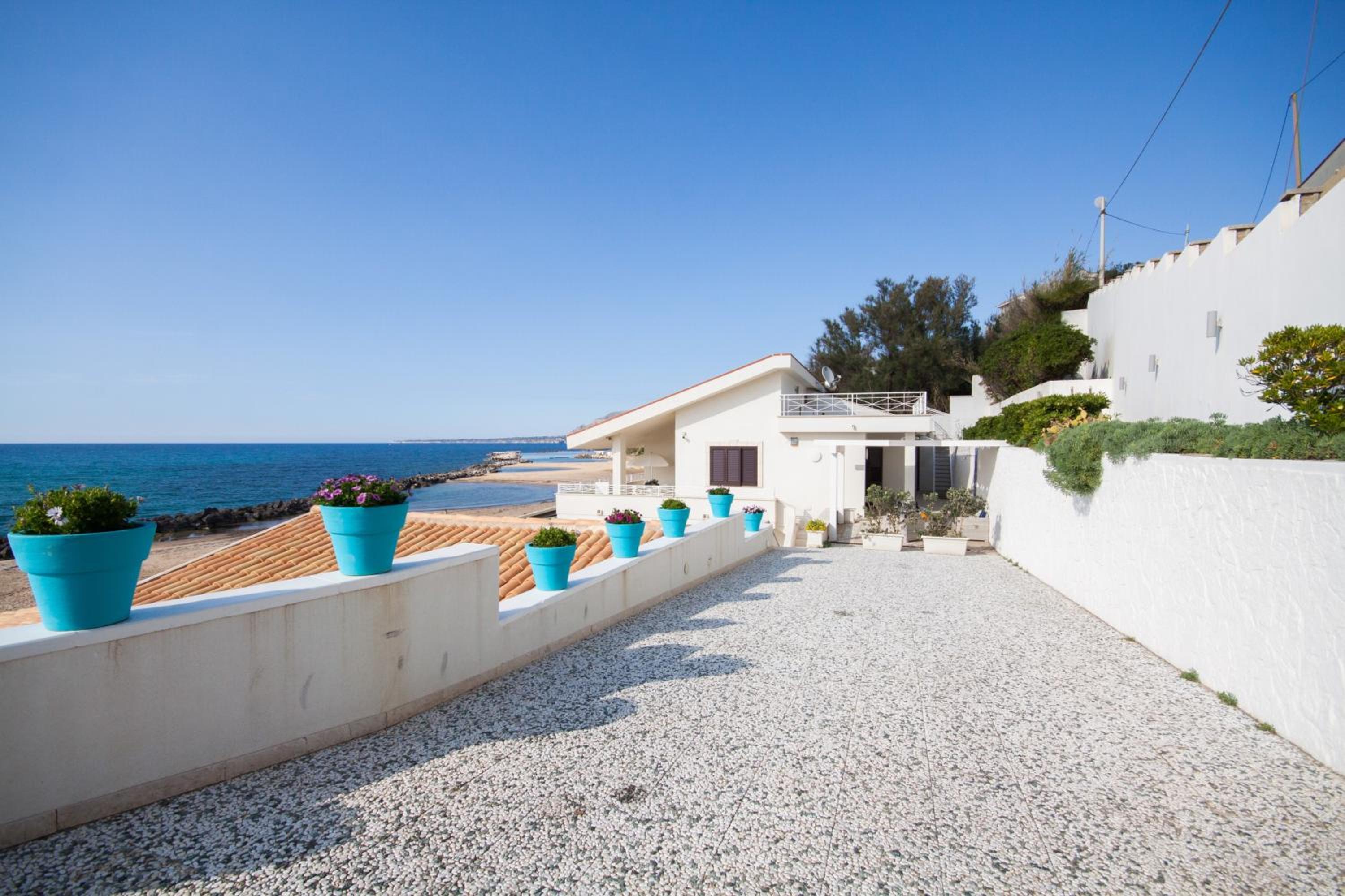 Comfortable apartment in Piano di Trappeto 80 m² with sea view
