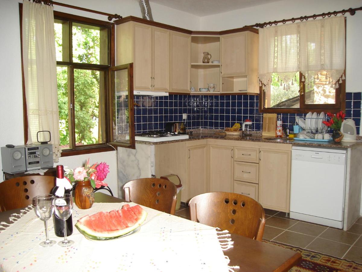 Begonville Villa view 4